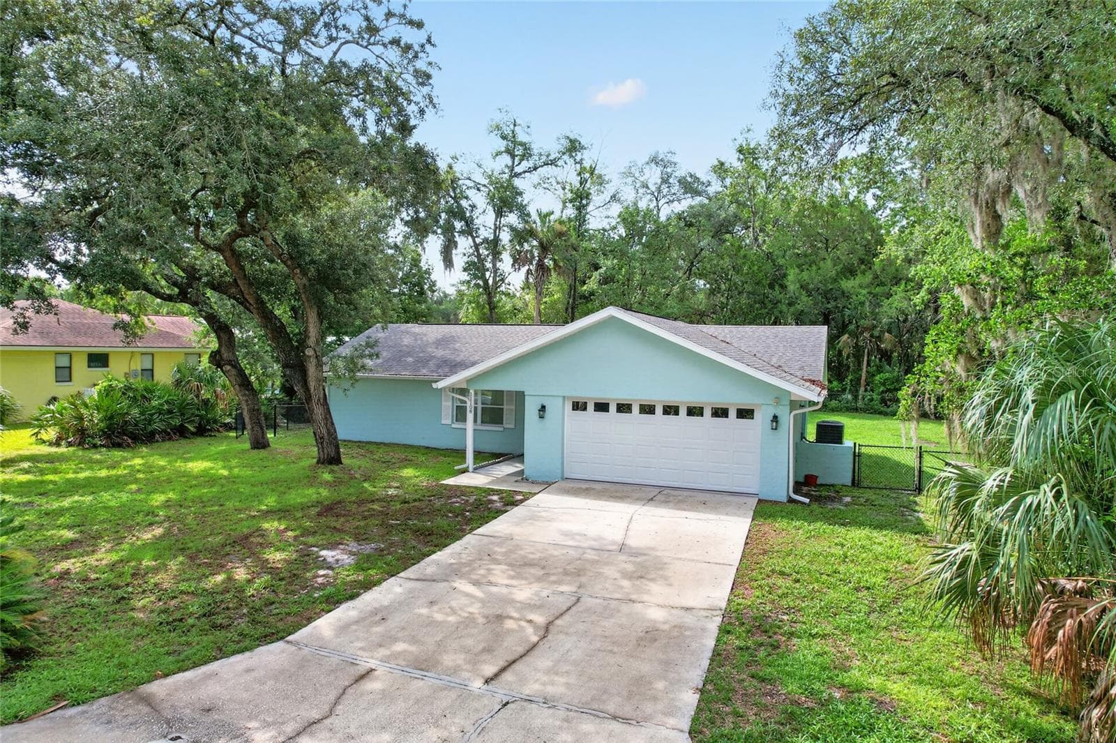 Front Exterior - 11108 W THOREAU PL, CRYSTAL RIVER