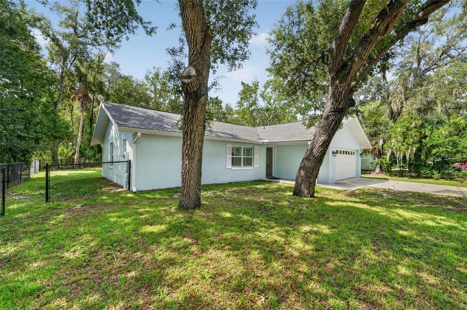 Front Exterior - 11108 W THOREAU PL, CRYSTAL RIVER