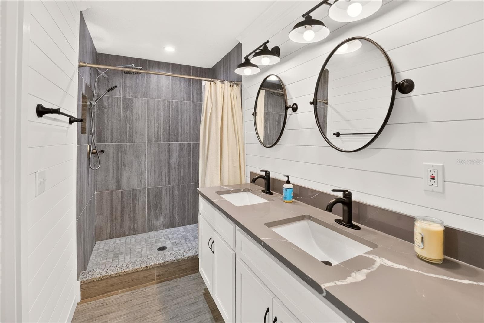 Master Bathroom - 11108 W THOREAU PL, CRYSTAL RIVER
