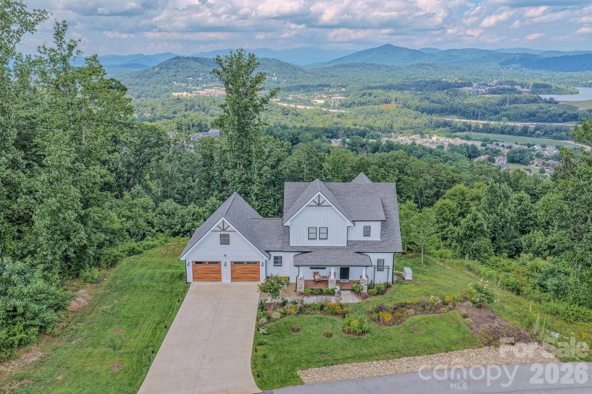 Stunning Long Range Views - 49 Arabella Lane, Arden