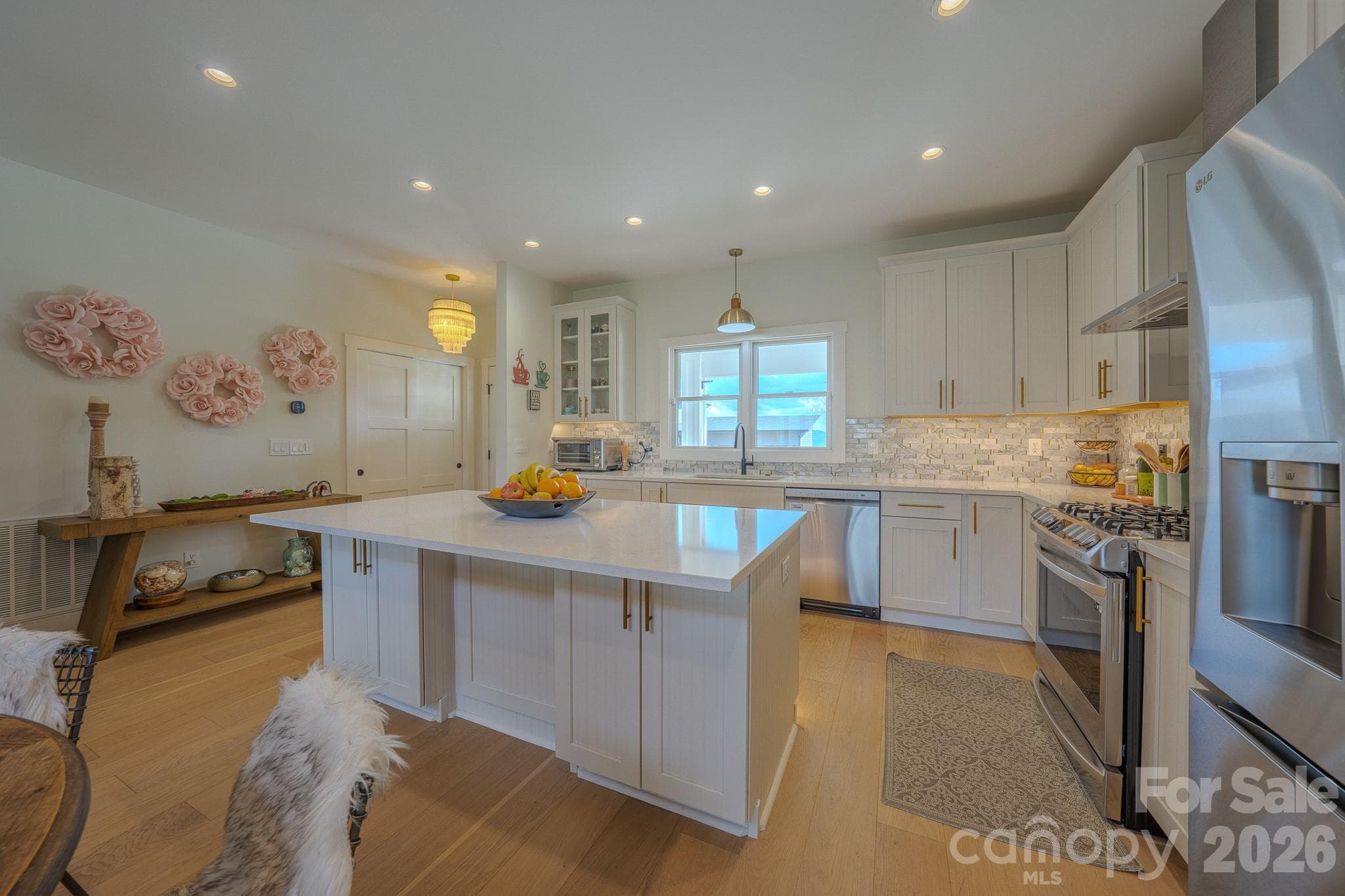 Single Family Residence at 49 Arabella Lane, Arden, photo 11 of 44