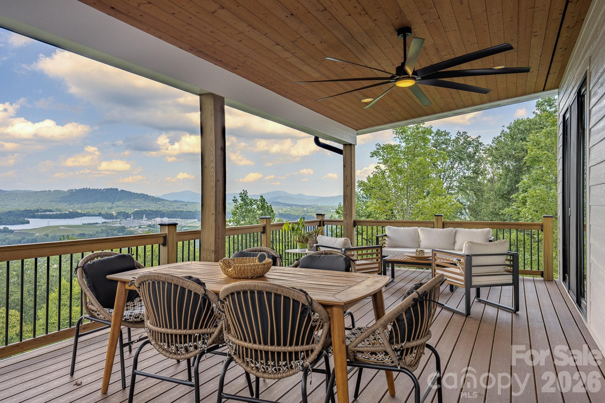 Main Level Patio - 49 Arabella Lane, Arden