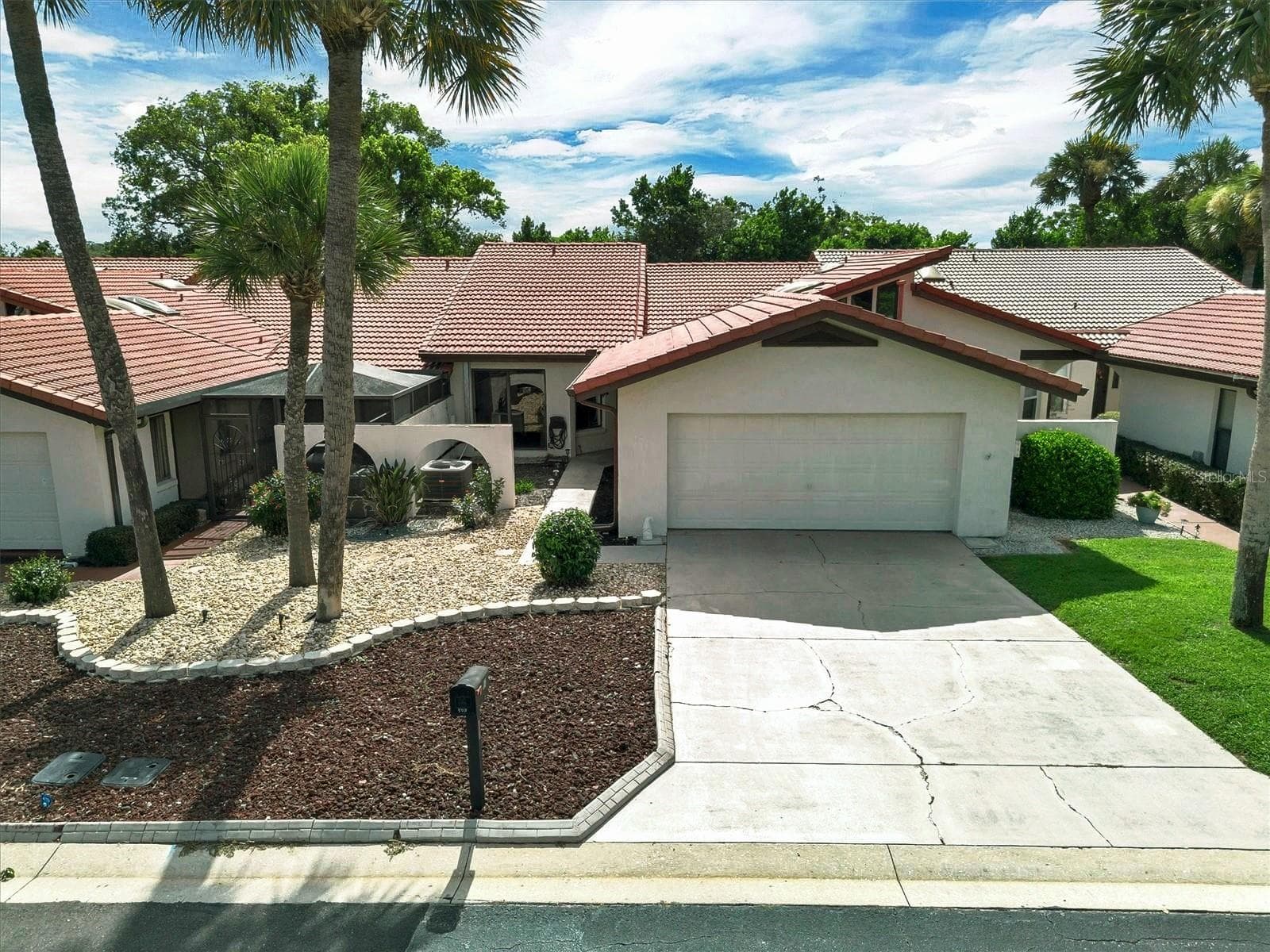 Villa at 503 CLUBHOUSE DR, LAKE WALES, photo 5 of 69
