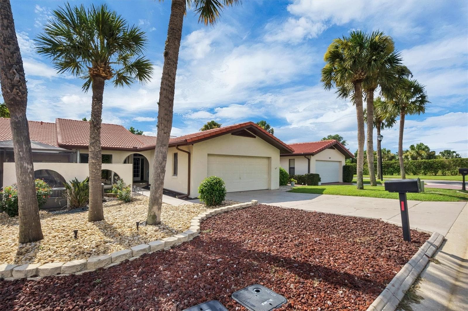 Villa at 503 CLUBHOUSE DR, LAKE WALES, photo 7 of 69