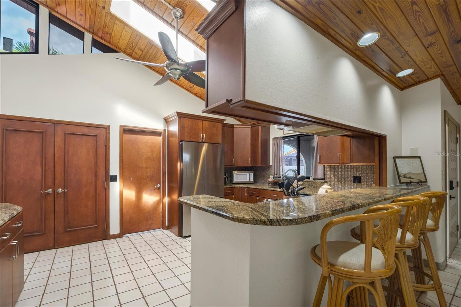 Villa at 503 CLUBHOUSE DR, LAKE WALES, photo 15 of 69