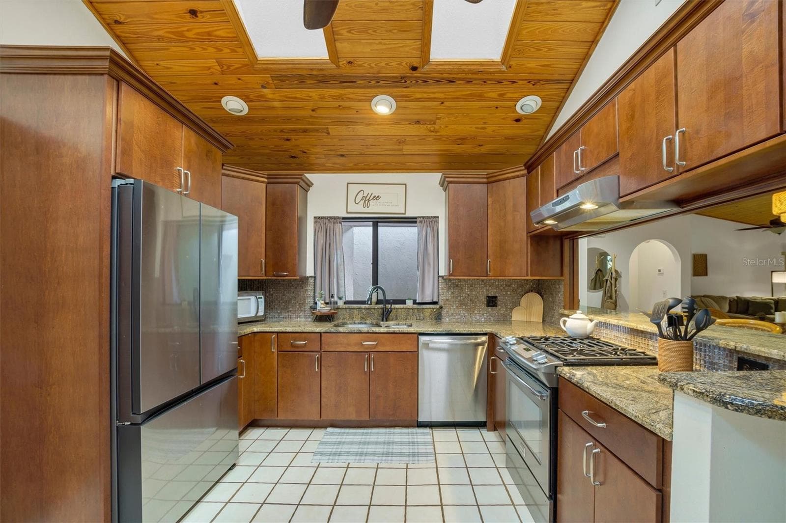 Villa at 503 CLUBHOUSE DR, LAKE WALES, photo 17 of 69