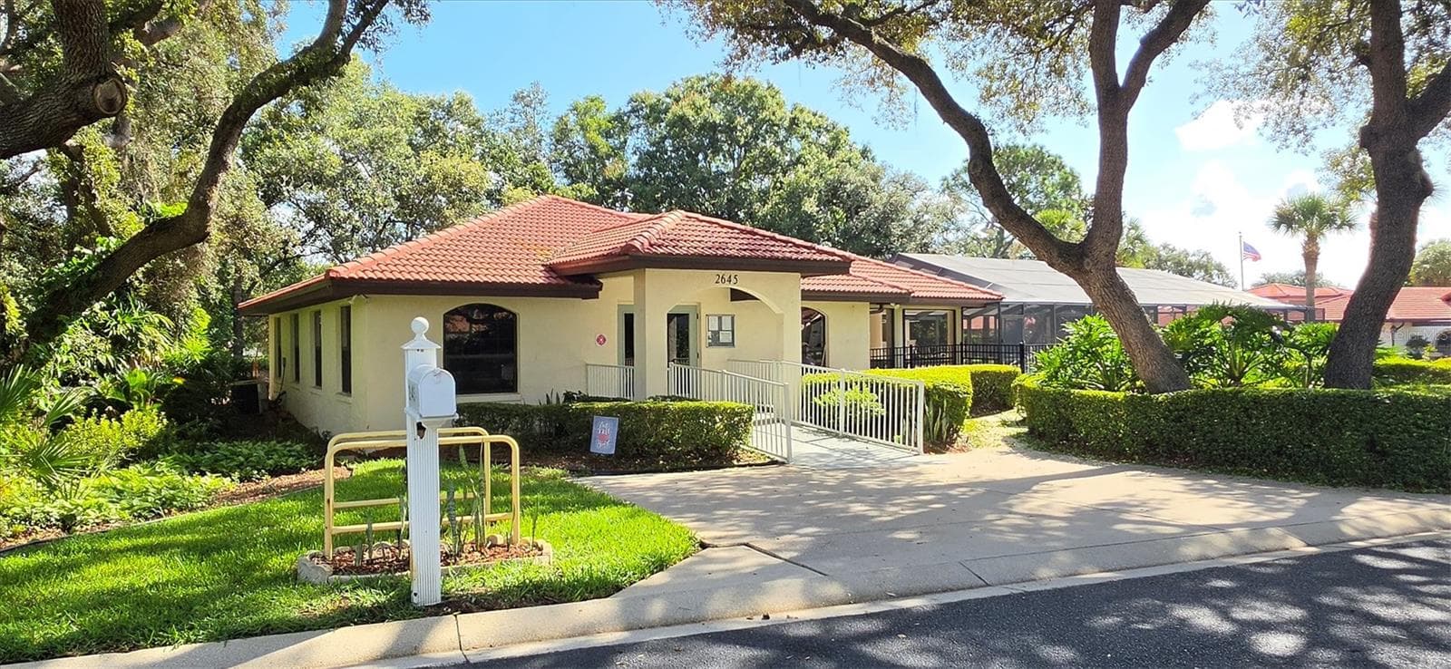 Community Clubhouse - 503 CLUBHOUSE DR, LAKE WALES