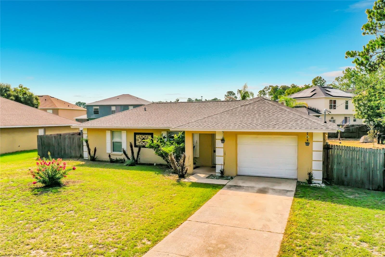 Single Family Residence at 13 BAHIA PASS RUN, OCALA, photo 2 of 52