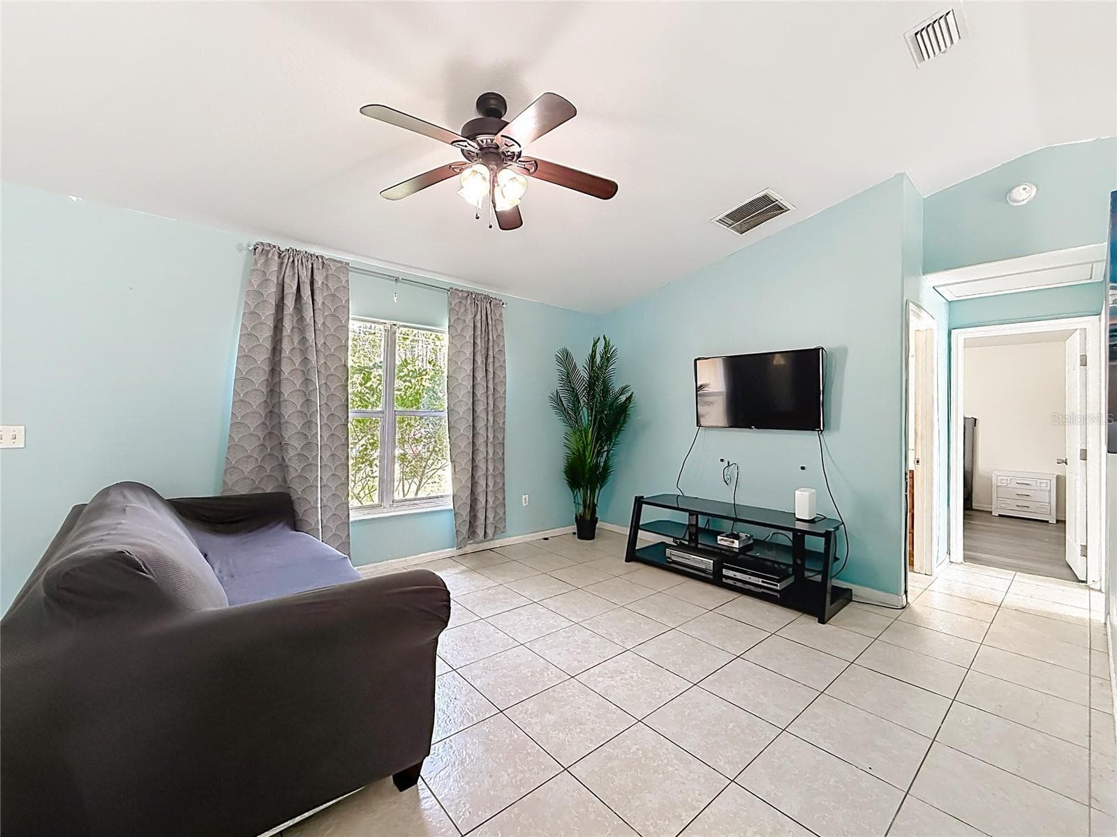 Single Family Residence at 13 BAHIA PASS RUN, OCALA, photo 8 of 52