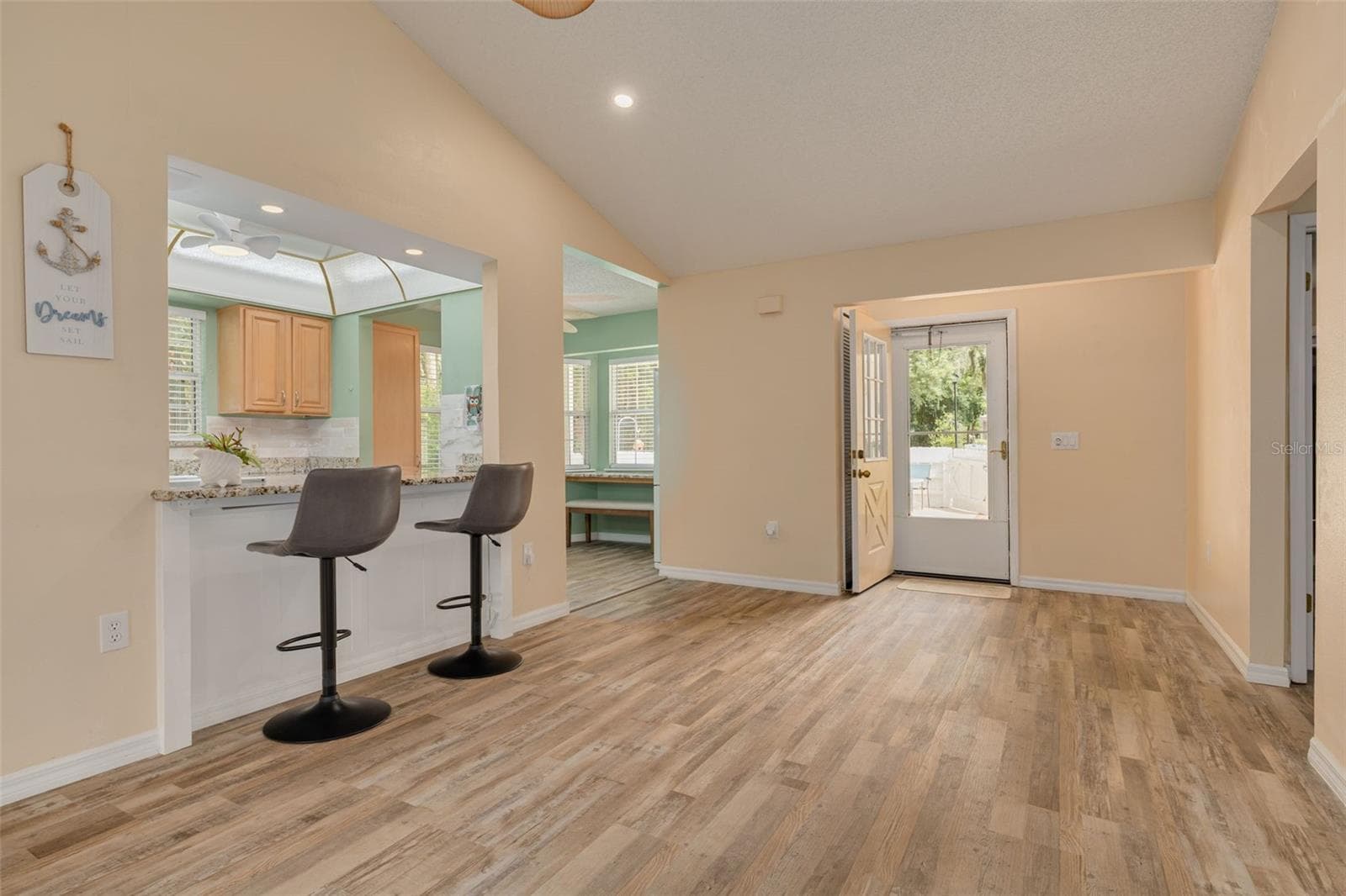 Villa at 12432 KNOLLBROOK LN, HUDSON, photo 5 of 34