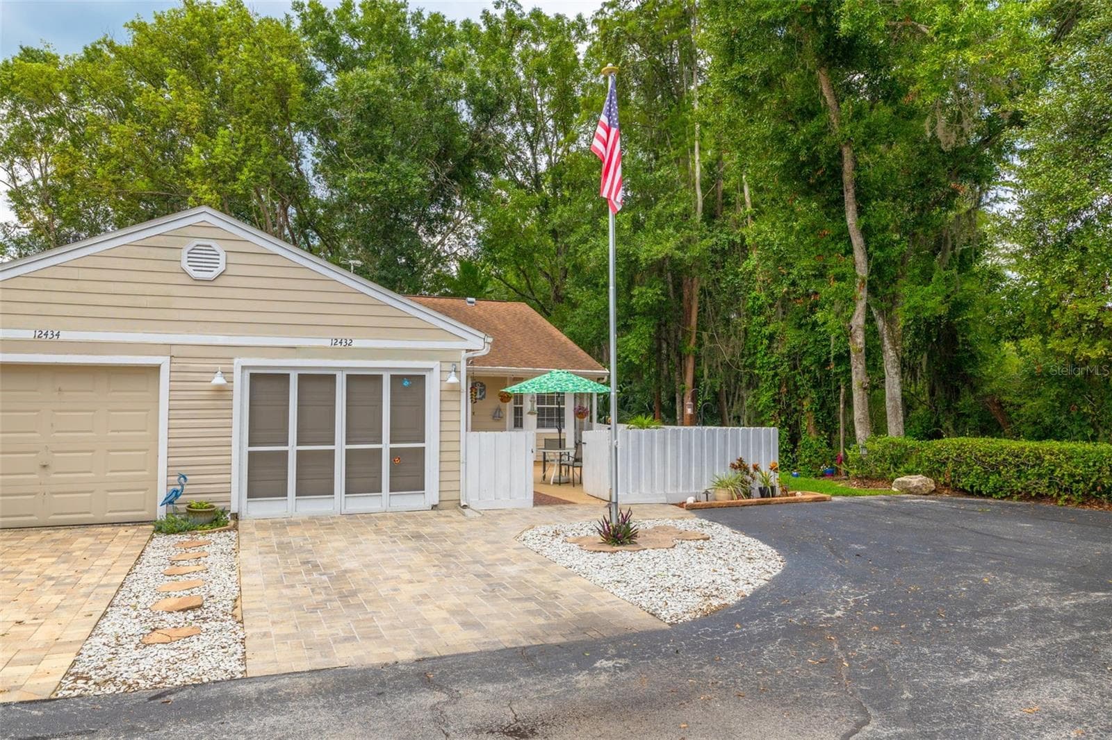 Villa at 12432 KNOLLBROOK LN, HUDSON, photo 7 of 34