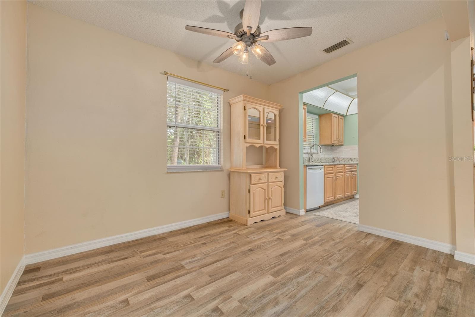 Villa at 12432 KNOLLBROOK LN, HUDSON, photo 8 of 34