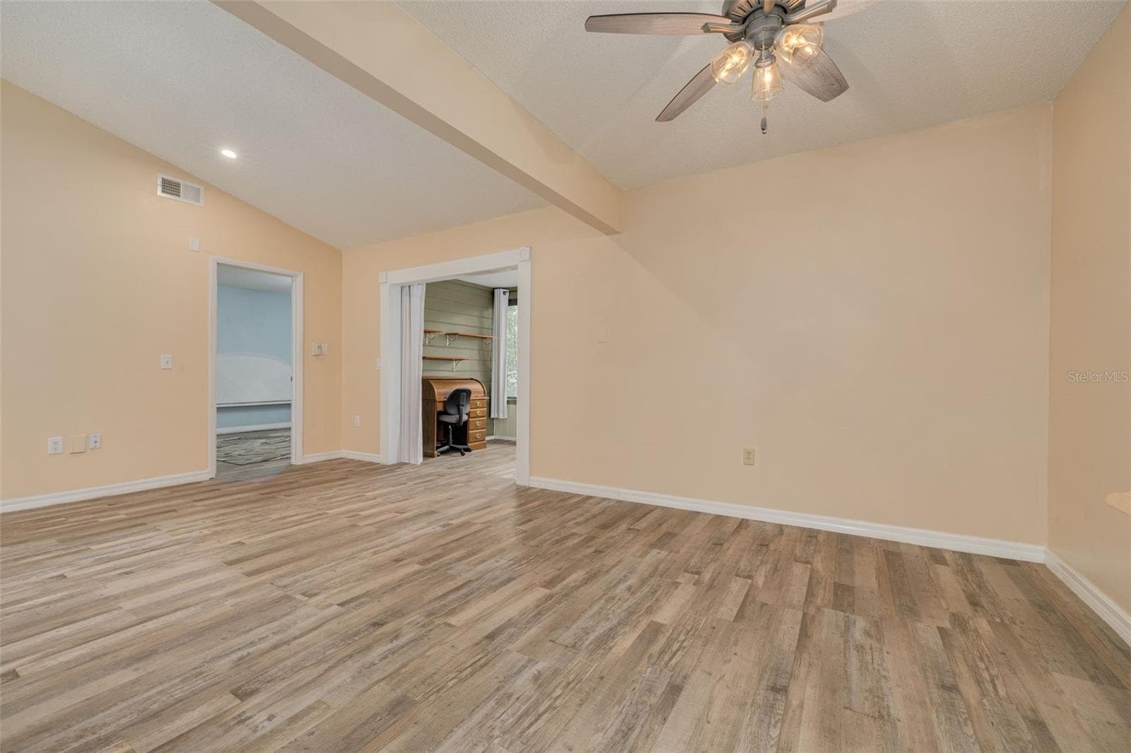 Villa at 12432 KNOLLBROOK LN, HUDSON, photo 9 of 34