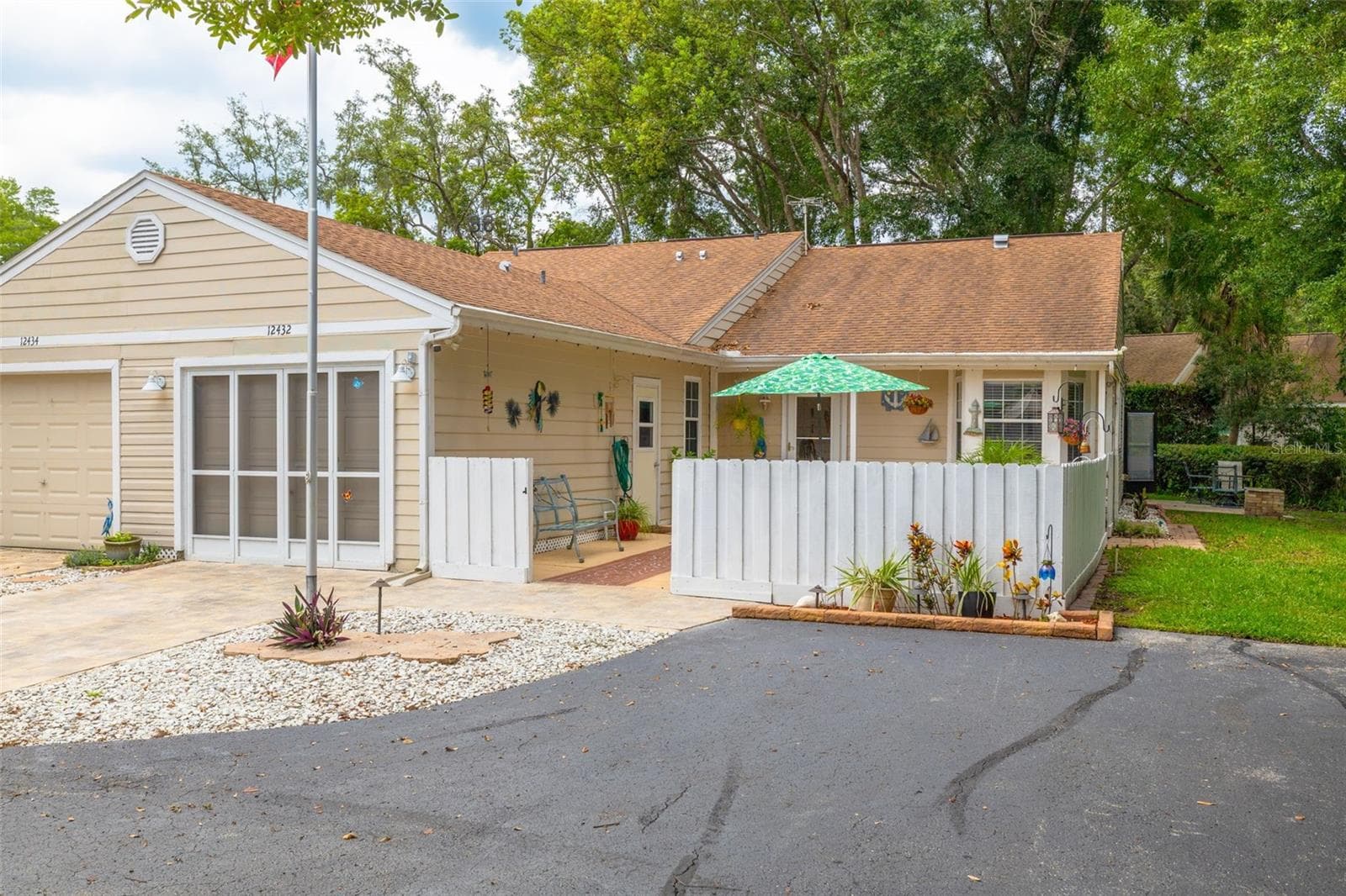 Villa at 12432 KNOLLBROOK LN, HUDSON, photo 18 of 34