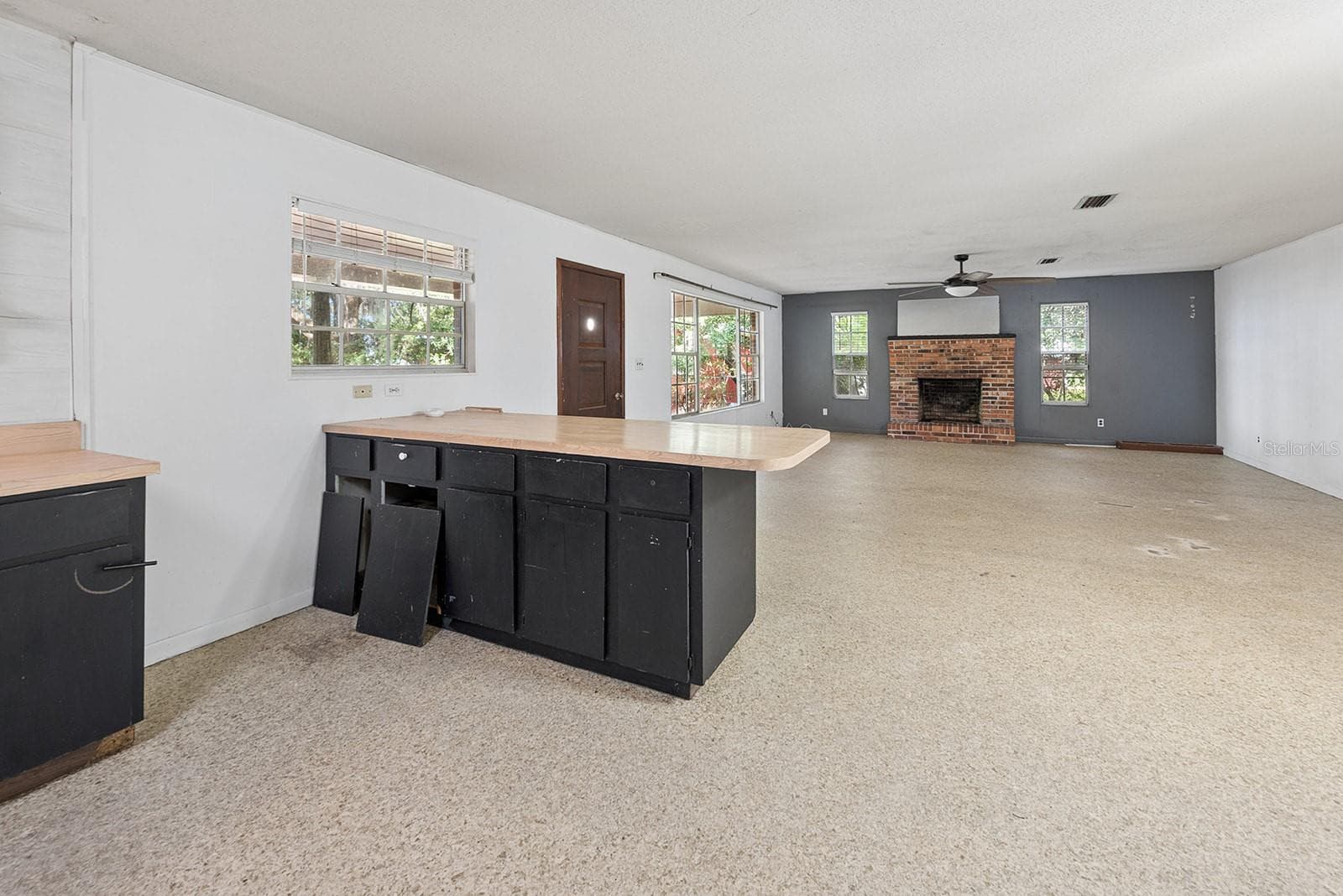 Single Family Residence at 7908 LAKE GENEVA LN, KEYSTONE HEIGHTS, photo 12 of 45