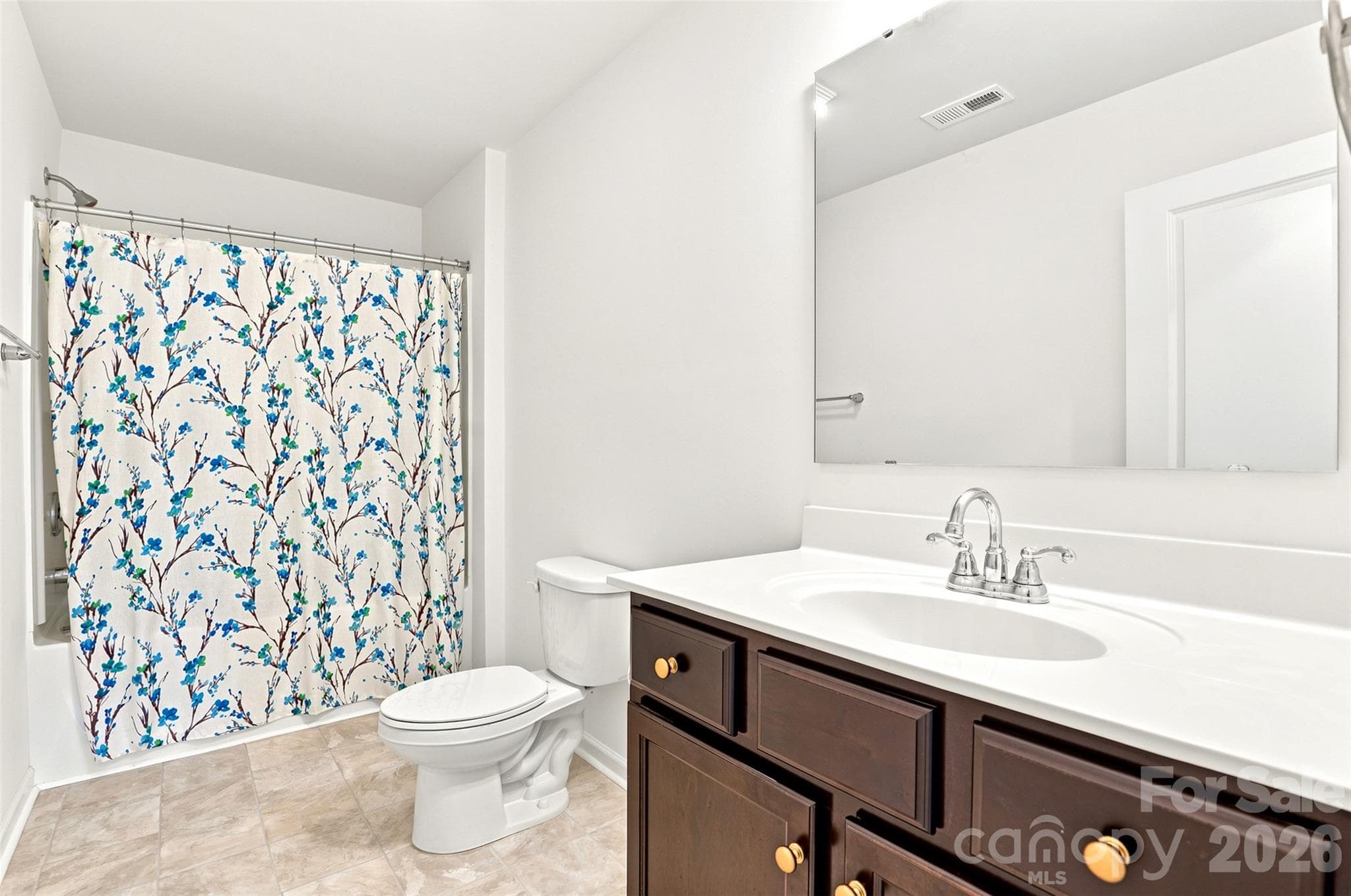 Single Family Residence at 517 Willamette Drive, Salisbury, photo 13 of 17