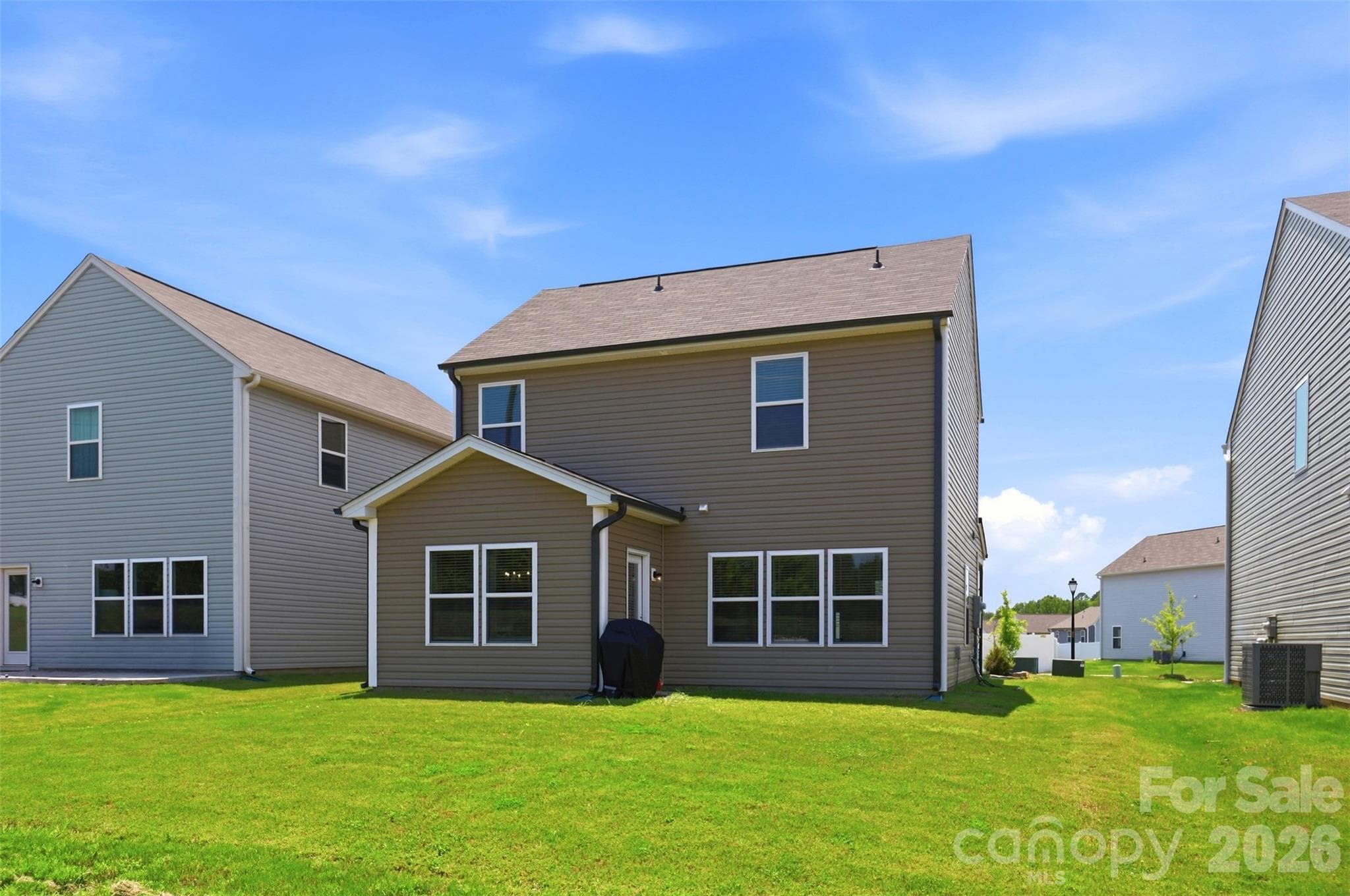 Single Family Residence at 517 Willamette Drive, Salisbury, photo 16 of 17