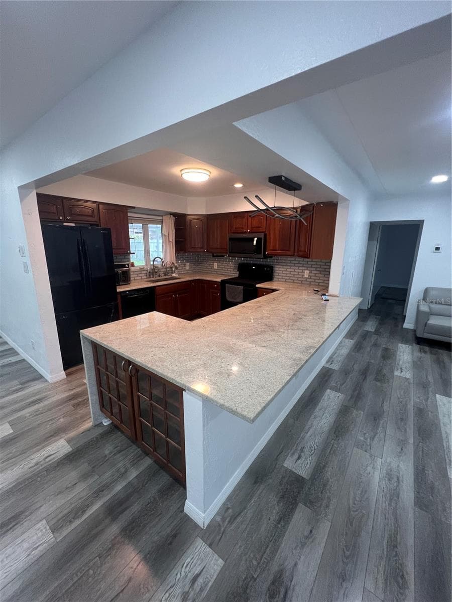 Single Family Residence at 4127 28TH AVE N, ST PETERSBURG, photo 21 of 57