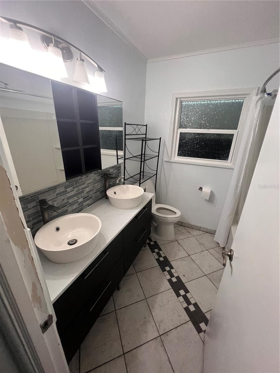 Single Family Residence at 4127 28TH AVE N, ST PETERSBURG, photo 39 of 57