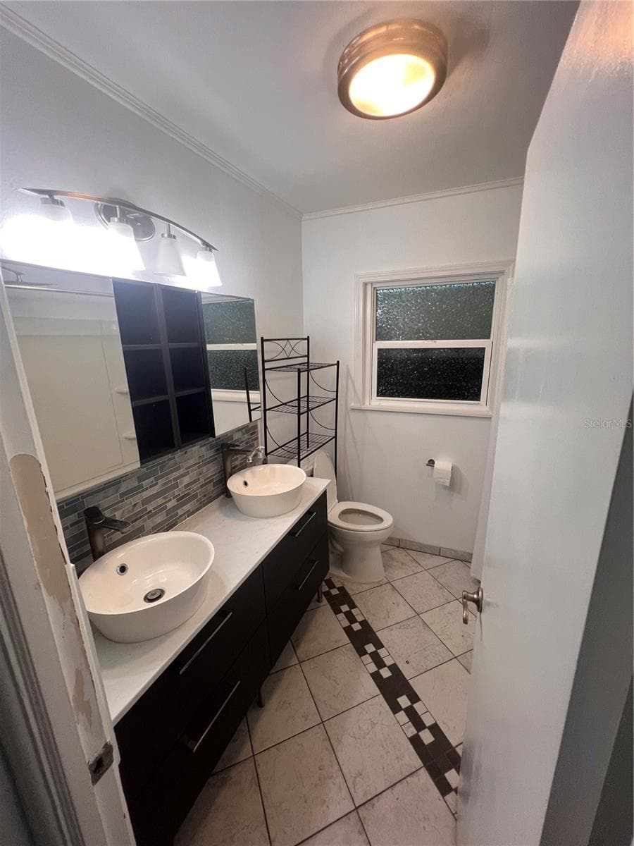 Single Family Residence at 4127 28TH AVE N, ST PETERSBURG, photo 41 of 57