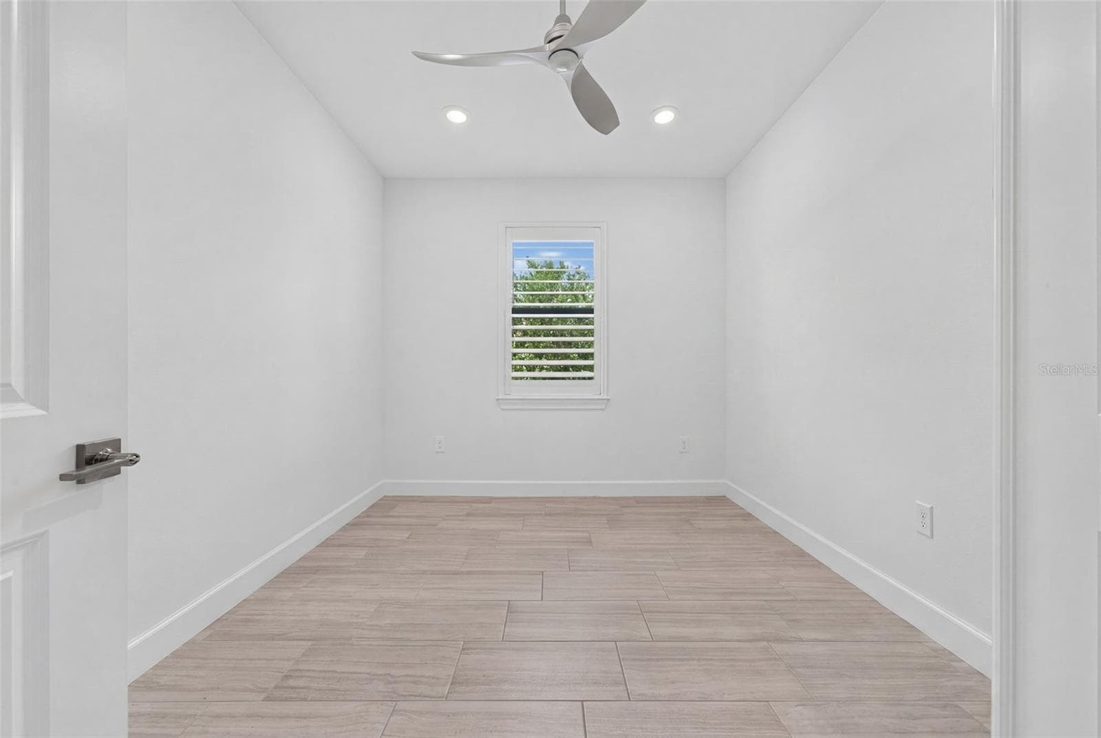 Single Family Residence at 704 PINTAIL CV, BRADENTON, photo 35 of 86