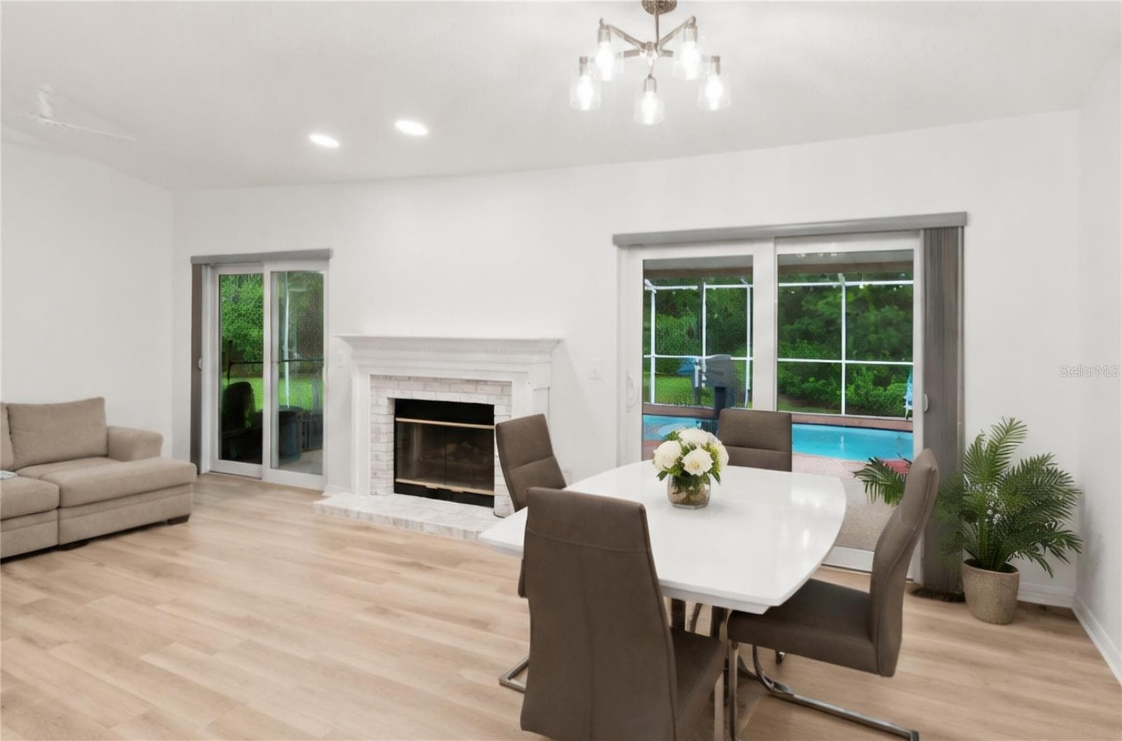 Single Family Residence at 1014 HARDWOOD DR, VALRICO, photo 9 of 48