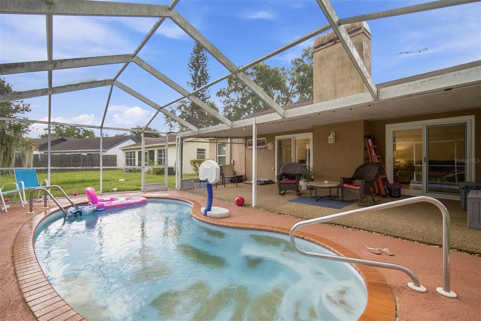 $7500 estimate to Re-glaze the pool to look new. - 1014 HARDWOOD DR, VALRICO