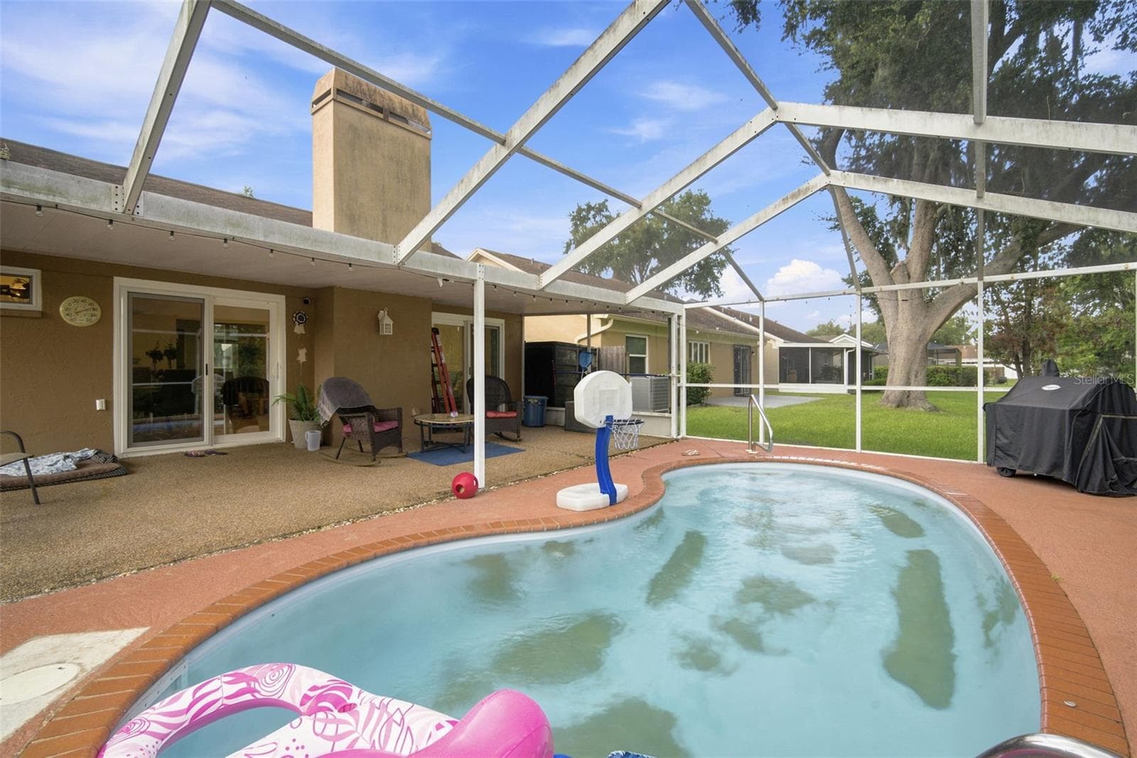 $7500 estimate to Re-glaze the pool to look new. - 1014 HARDWOOD DR, VALRICO