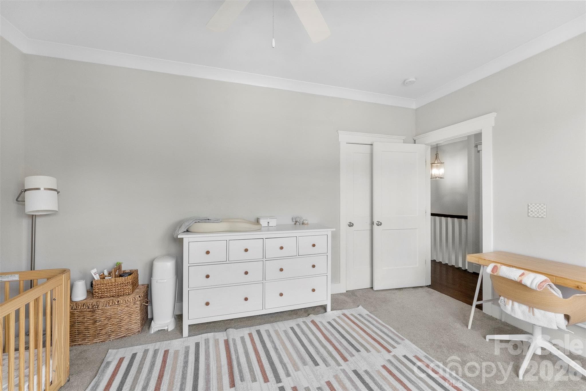 2nd bedroom with walk in closet and ensuite - 543 Greystone Road, Charlotte