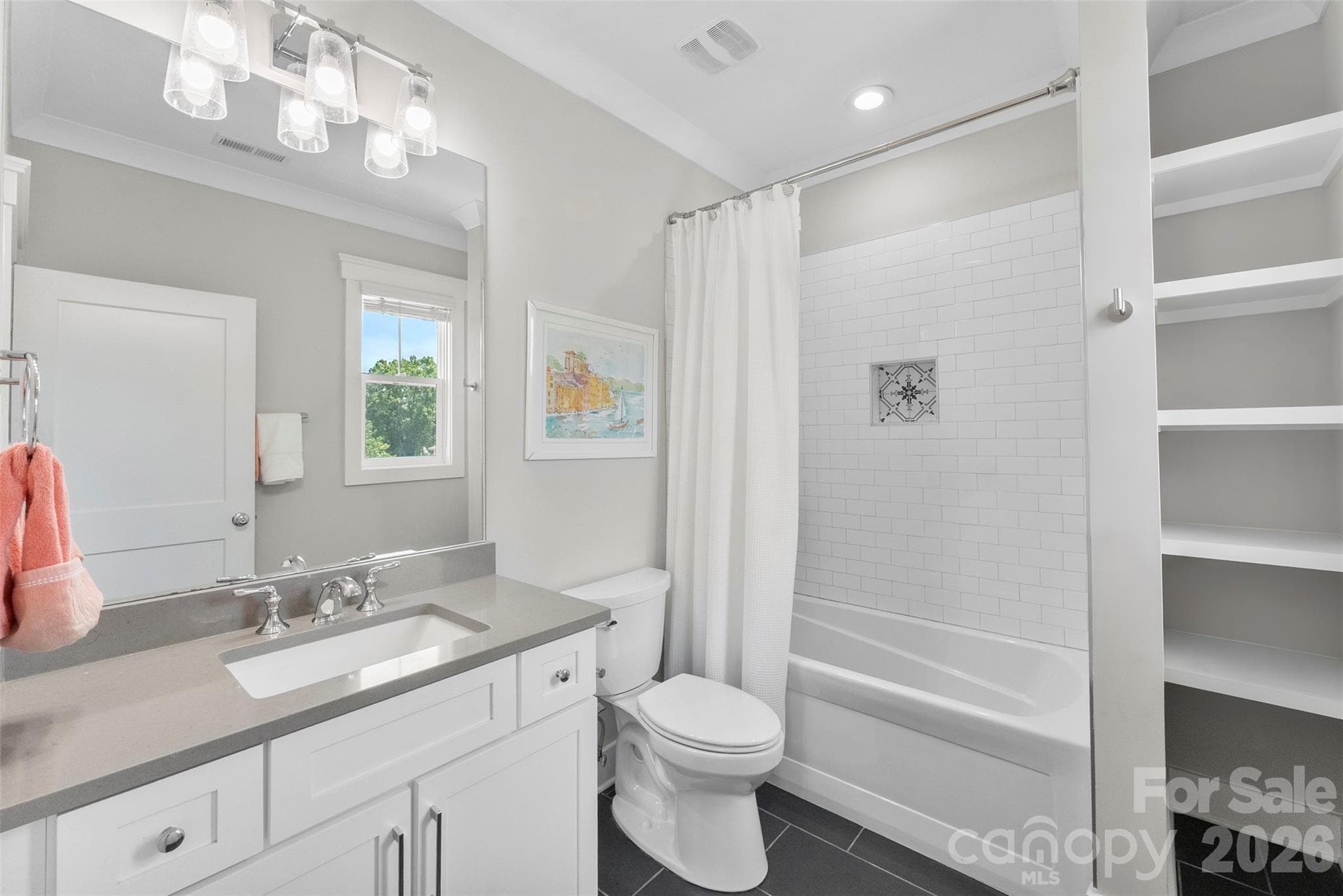 2nd bathroom upstairs with tub - 543 Greystone Road, Charlotte