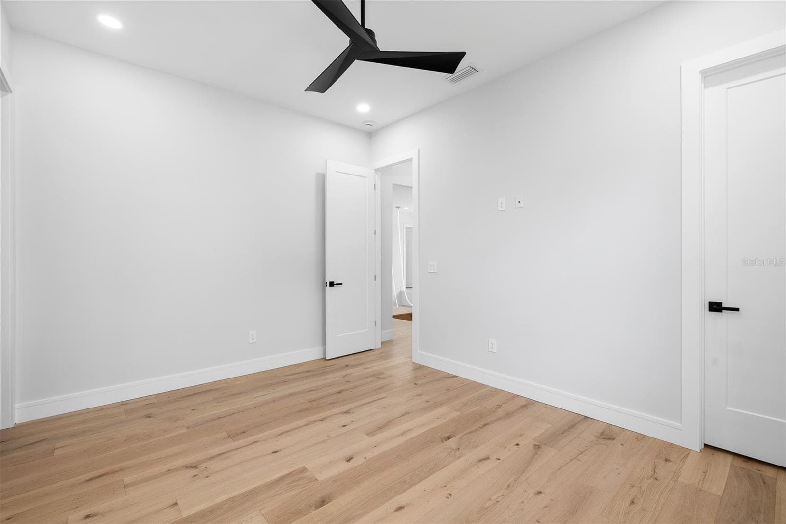 Single Family Residence at 4709 W ESTRELLA ST, TAMPA, photo 68 of 92