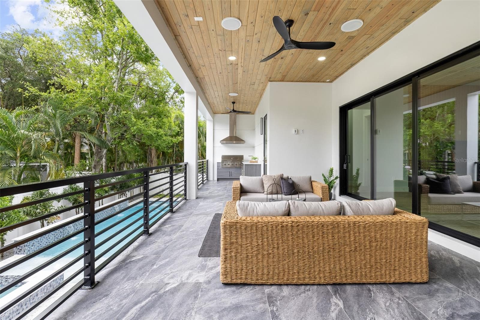 Single Family Residence at 4709 W ESTRELLA ST, TAMPA, photo 34 of 92