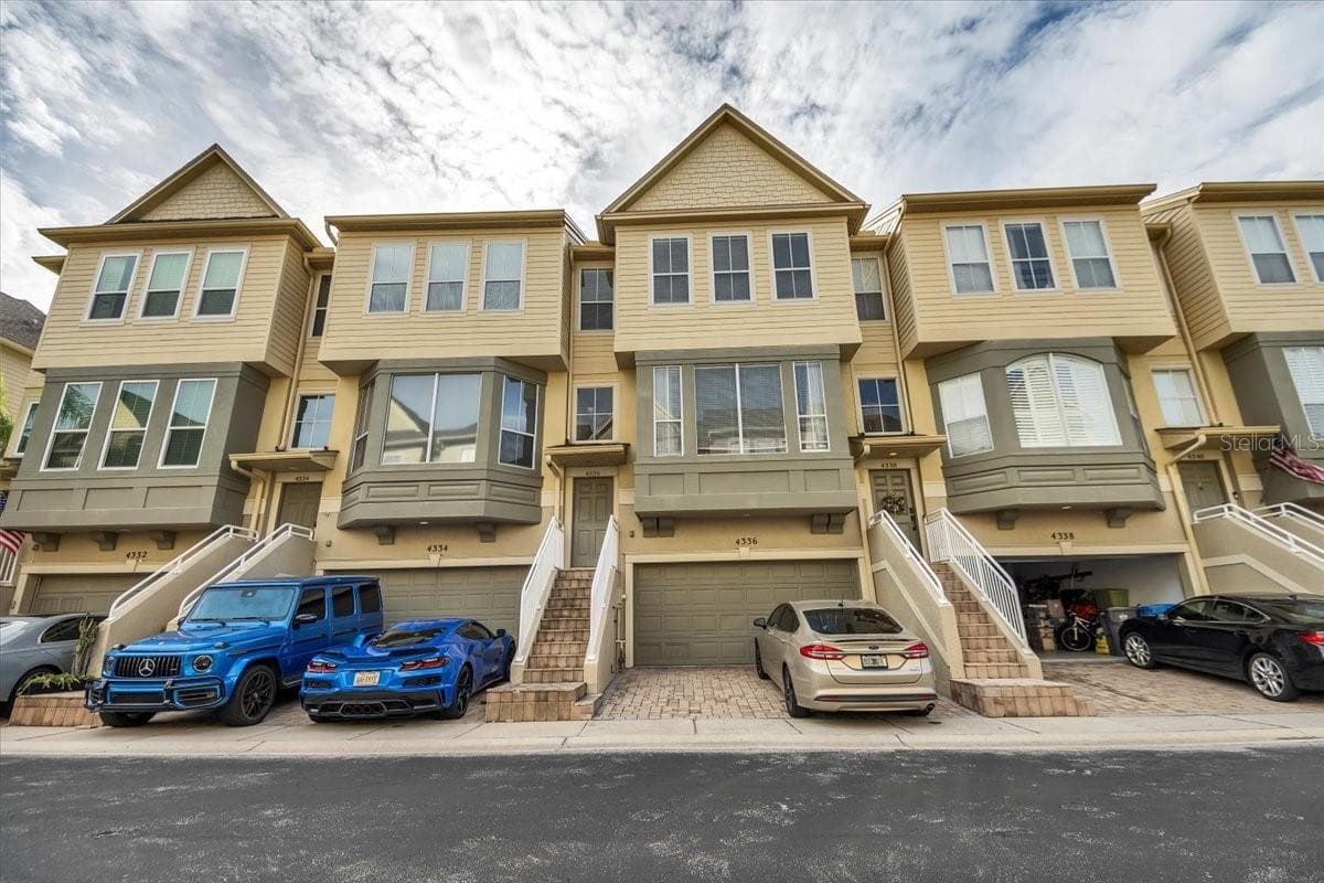 Townhouse at 4336 SPINNAKER COVE LN, TAMPA, photo 3 of 59