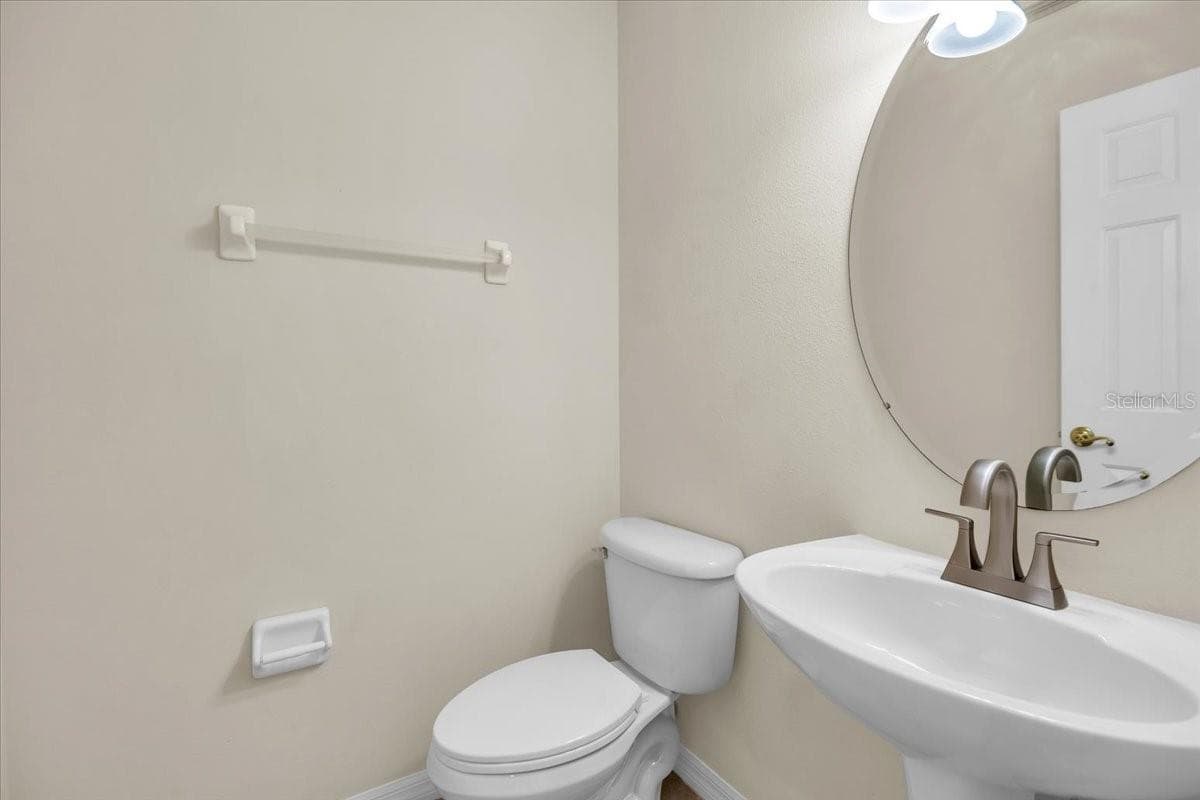 Half Bath - 4336 SPINNAKER COVE LN, TAMPA