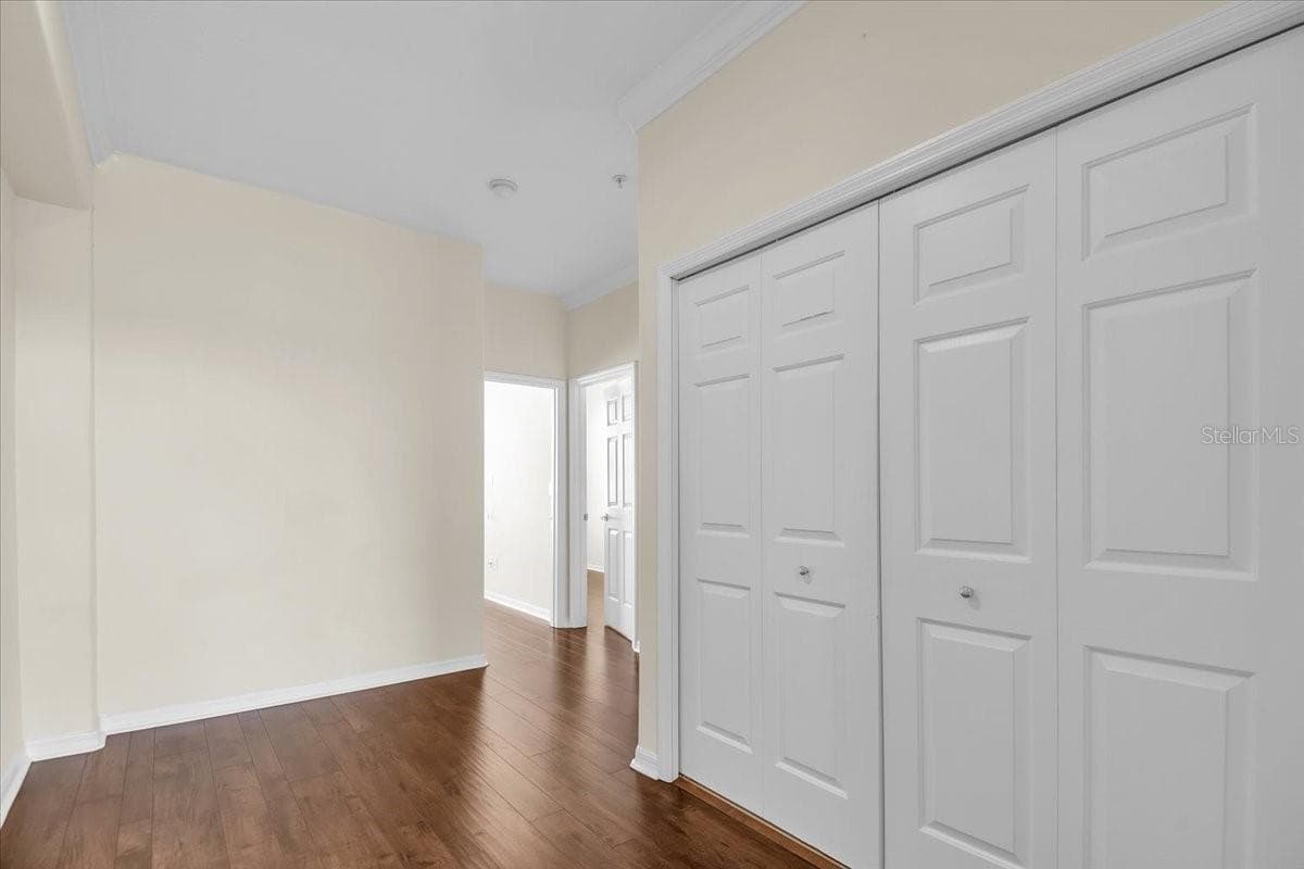 Upper Level Hall - 4336 SPINNAKER COVE LN, TAMPA