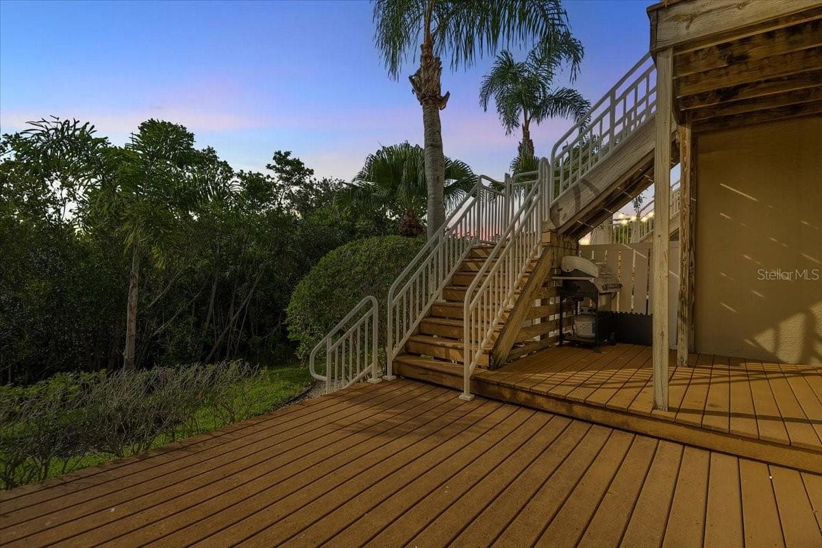 Twilight Deck - 4336 SPINNAKER COVE LN, TAMPA
