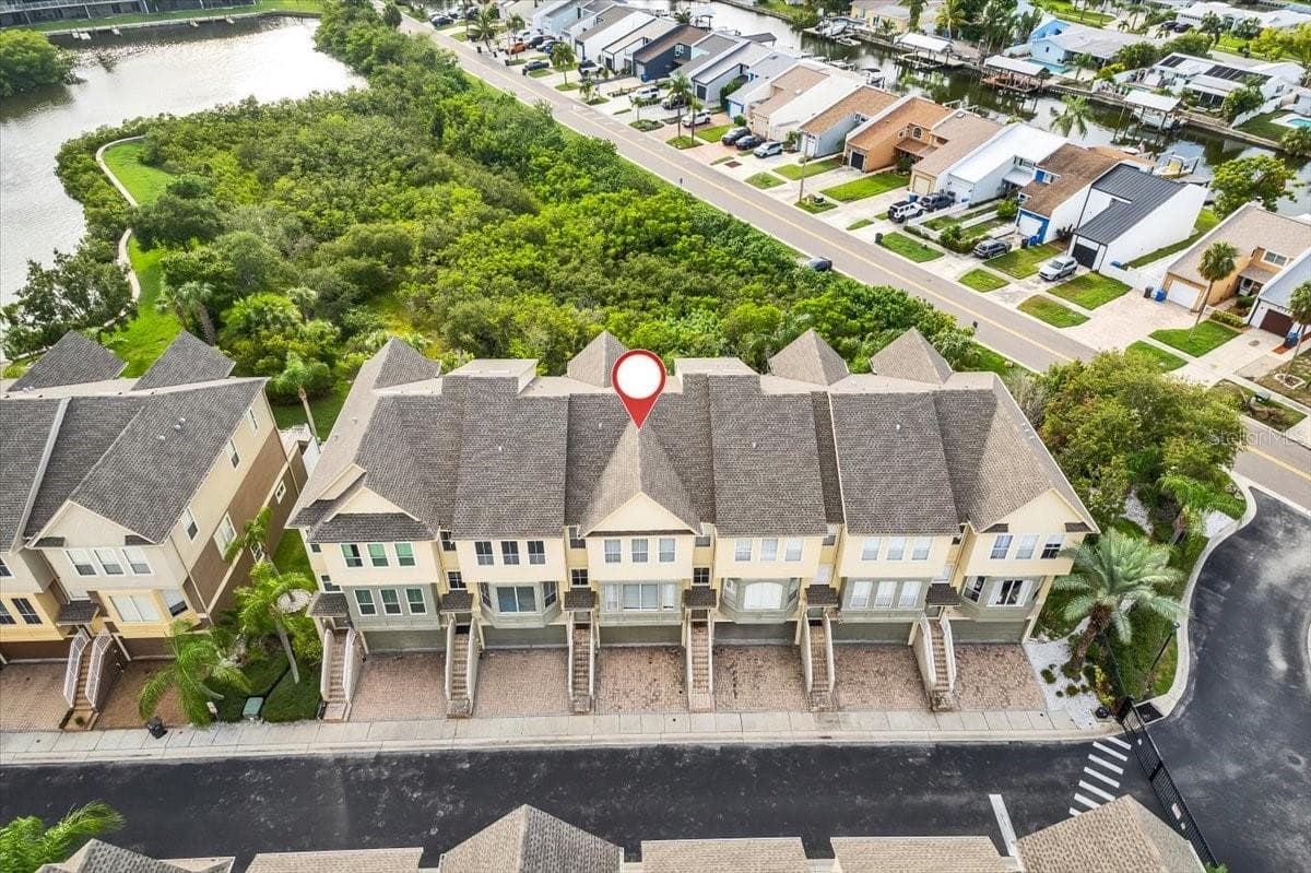 Townhouse at 4336 SPINNAKER COVE LN, TAMPA, photo 52 of 59