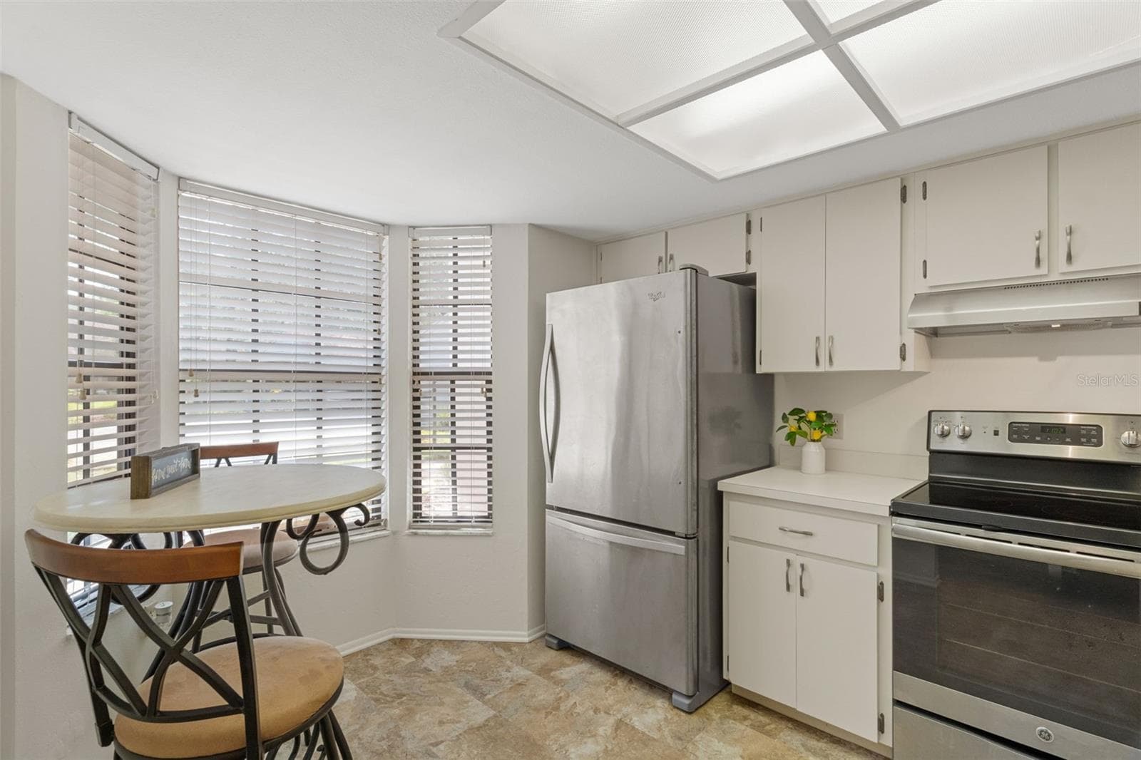 KitchenView 3 - 2102 FORESTER WAY, SPRING HILL
