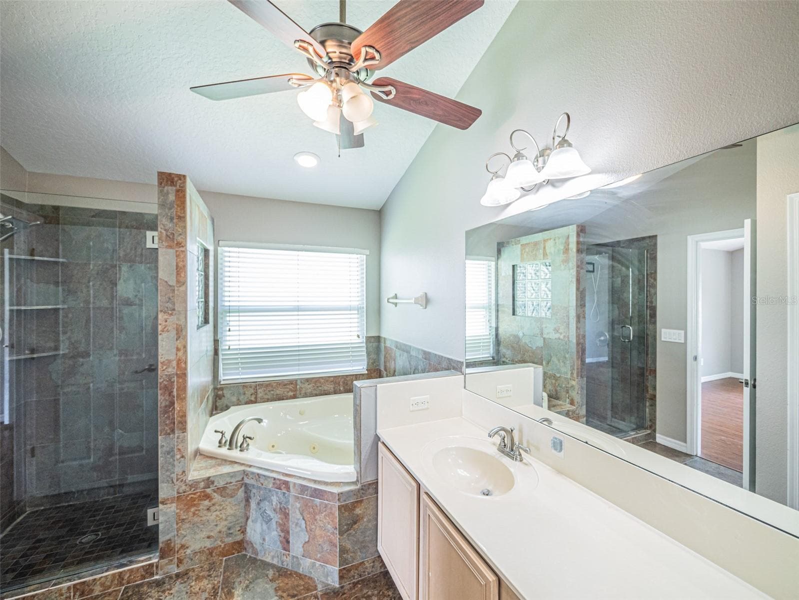Single Family Residence at 2843 STRAND CIR, OVIEDO, photo 27 of 47
