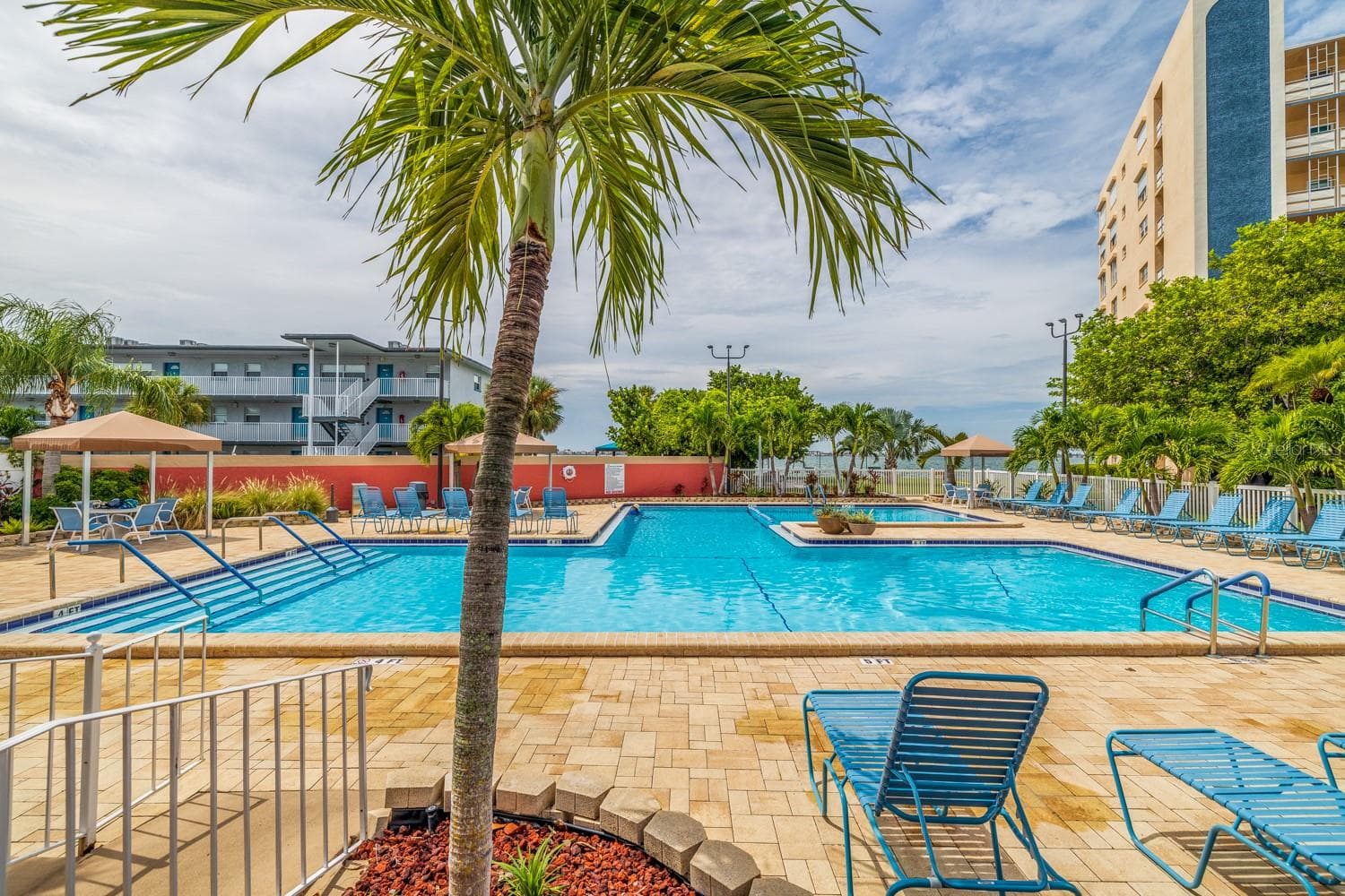 Condominium at 5925 SHORE BLVD S #405, GULFPORT, photo 45 of 69
