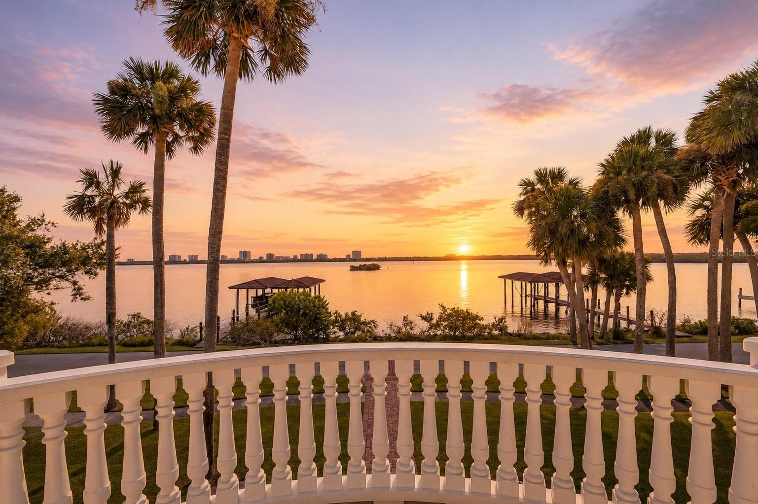 Stunning Sunrises - 5090 RIVERSIDE DR #105, PORT ORANGE