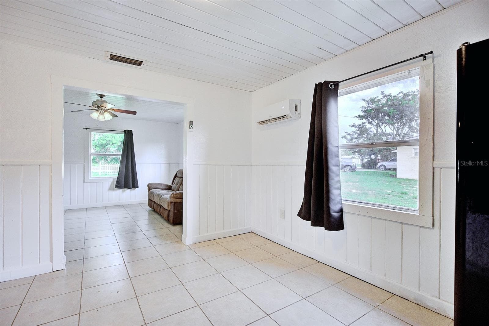 Single Family Residence at 131 WIGGINS AVE, AVON PARK, photo 11 of 30