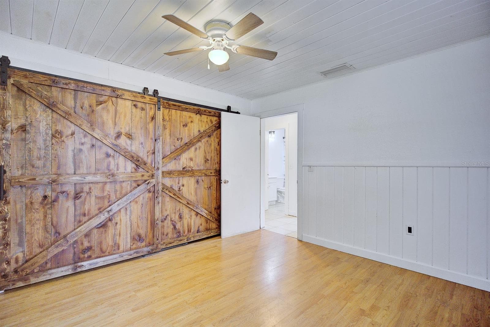 Single Family Residence at 131 WIGGINS AVE, AVON PARK, photo 13 of 30