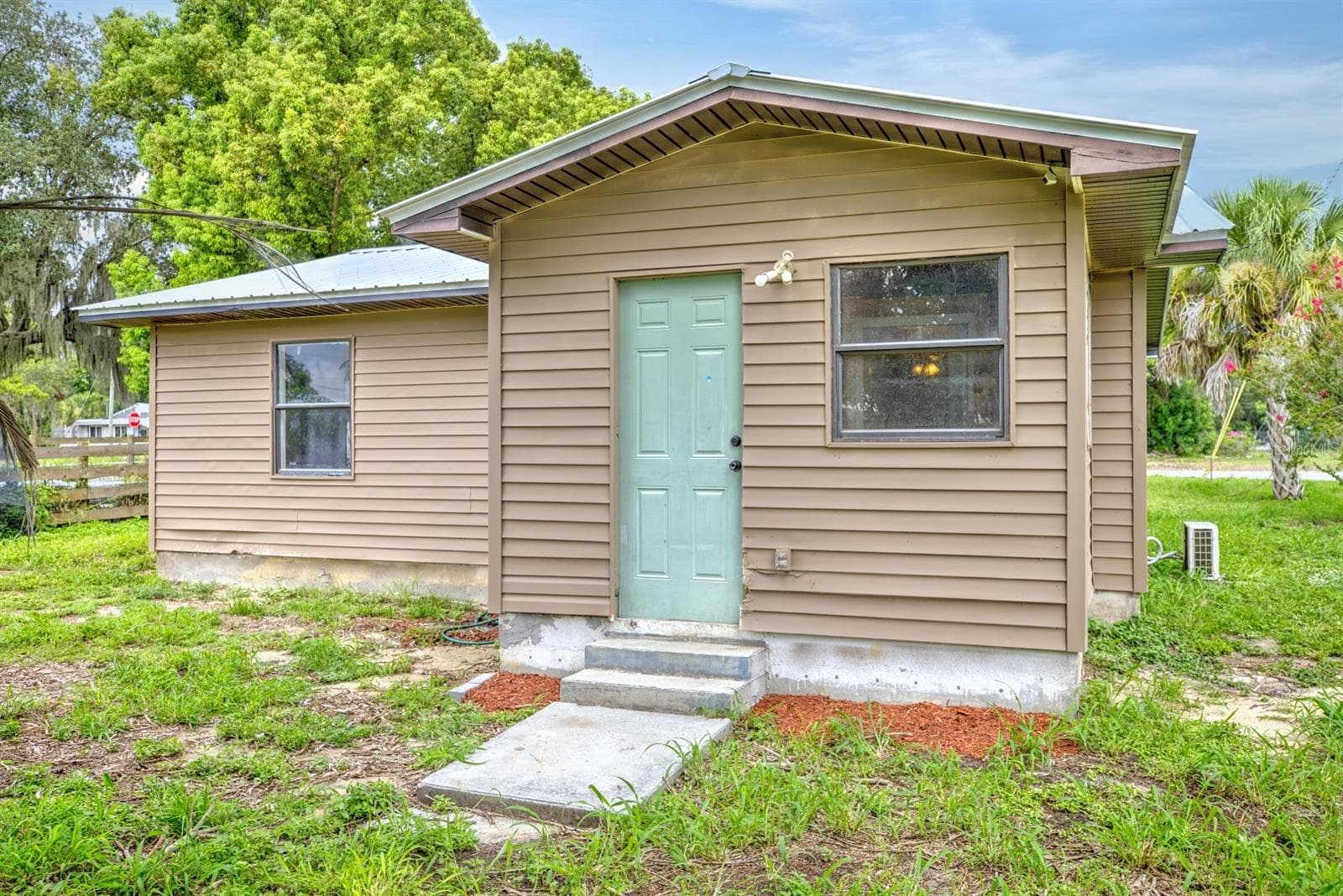 Single Family Residence at 131 WIGGINS AVE, AVON PARK, photo 22 of 30