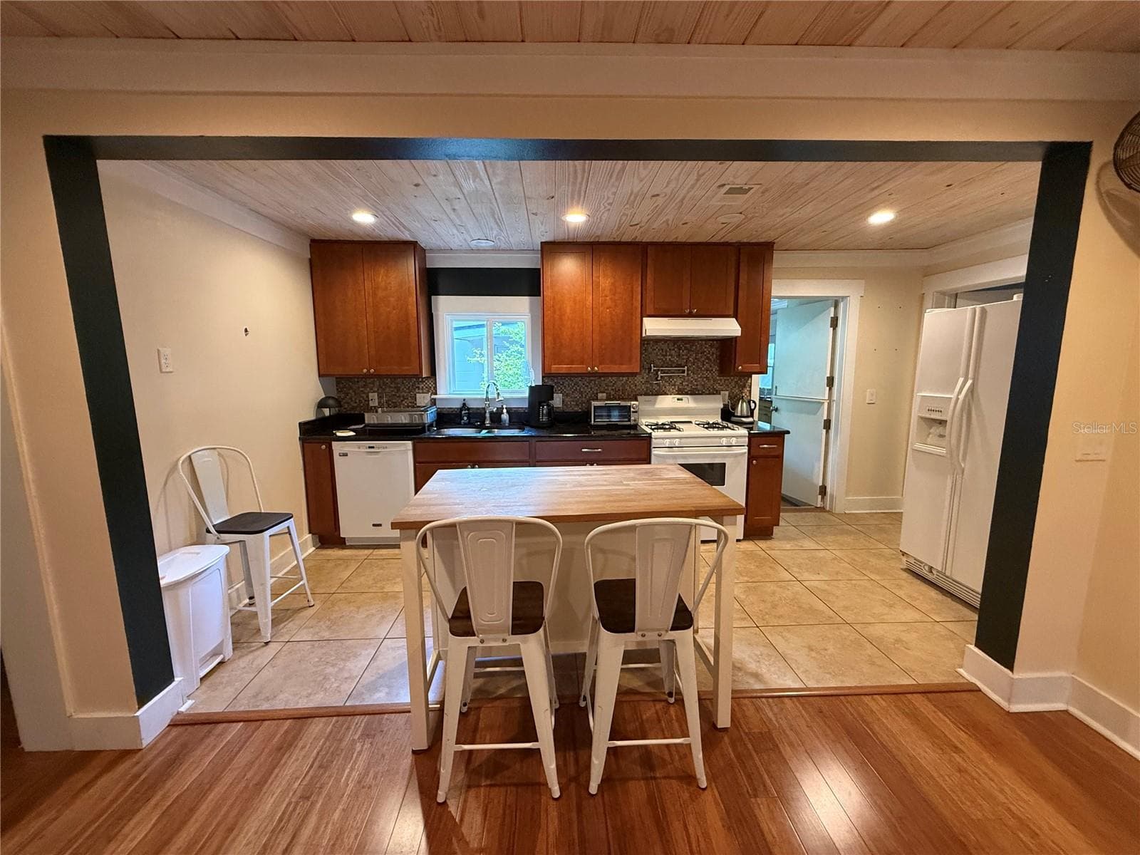 KITCHEN - 301 E KENTUCKY AVE, DELAND
