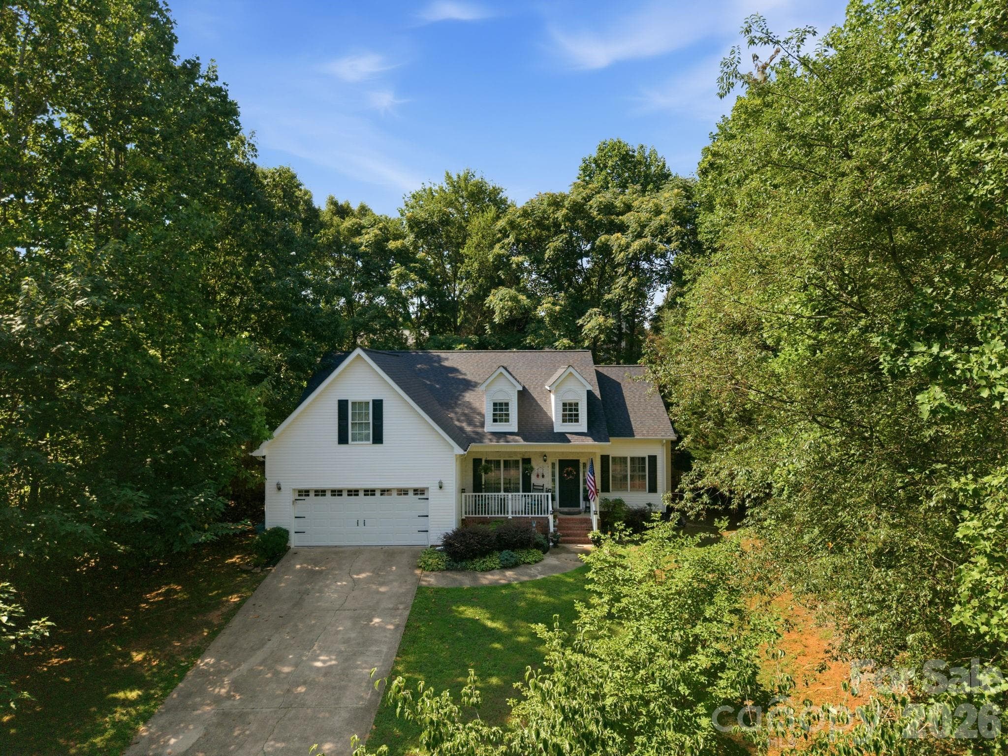 Single Family Residence at 5227 Foley Drive, Hickory, photo 2 of 31
