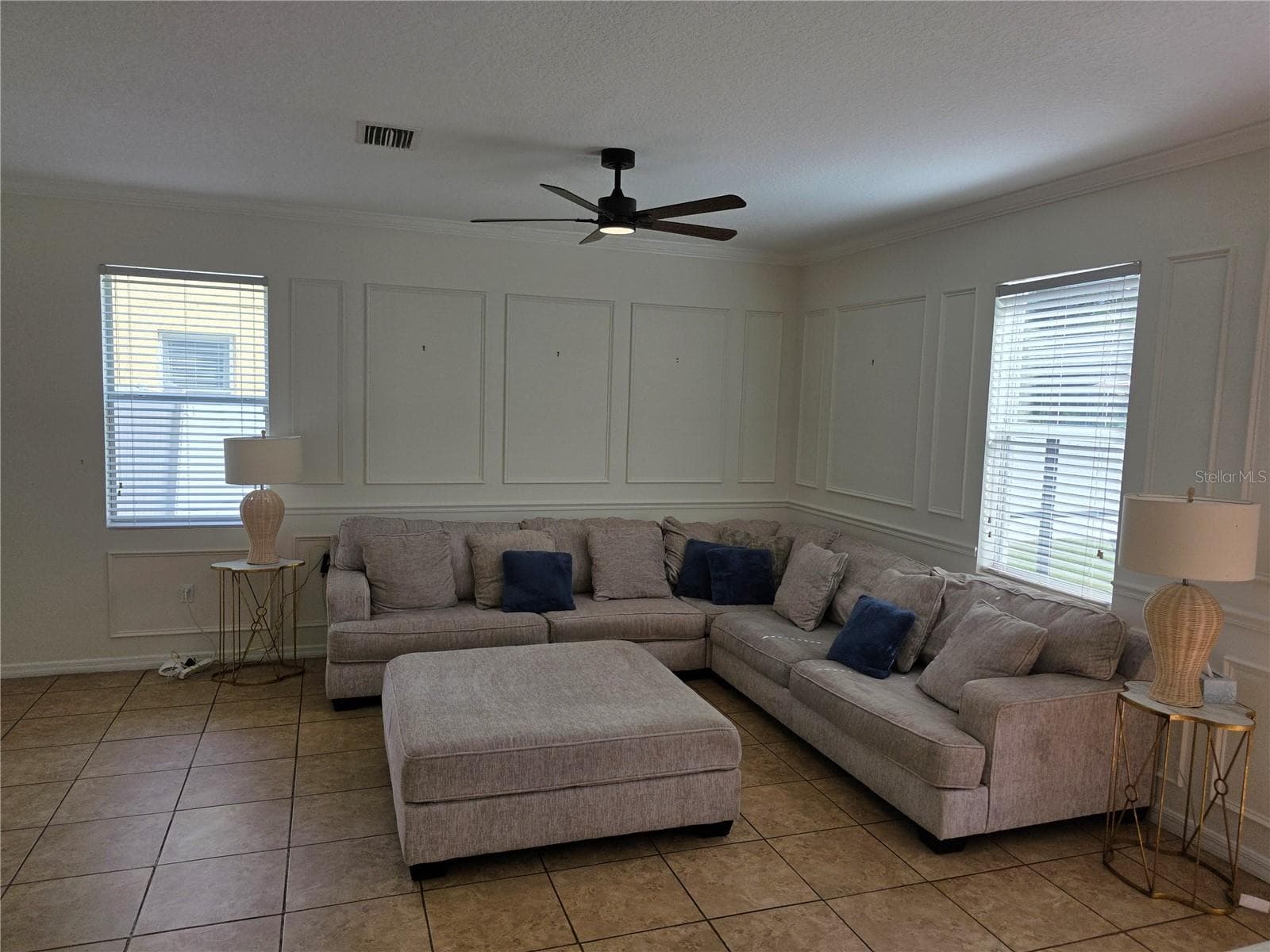 Sectional sofa included - 2623 HOLLY BLUFF CT, PLANT CITY