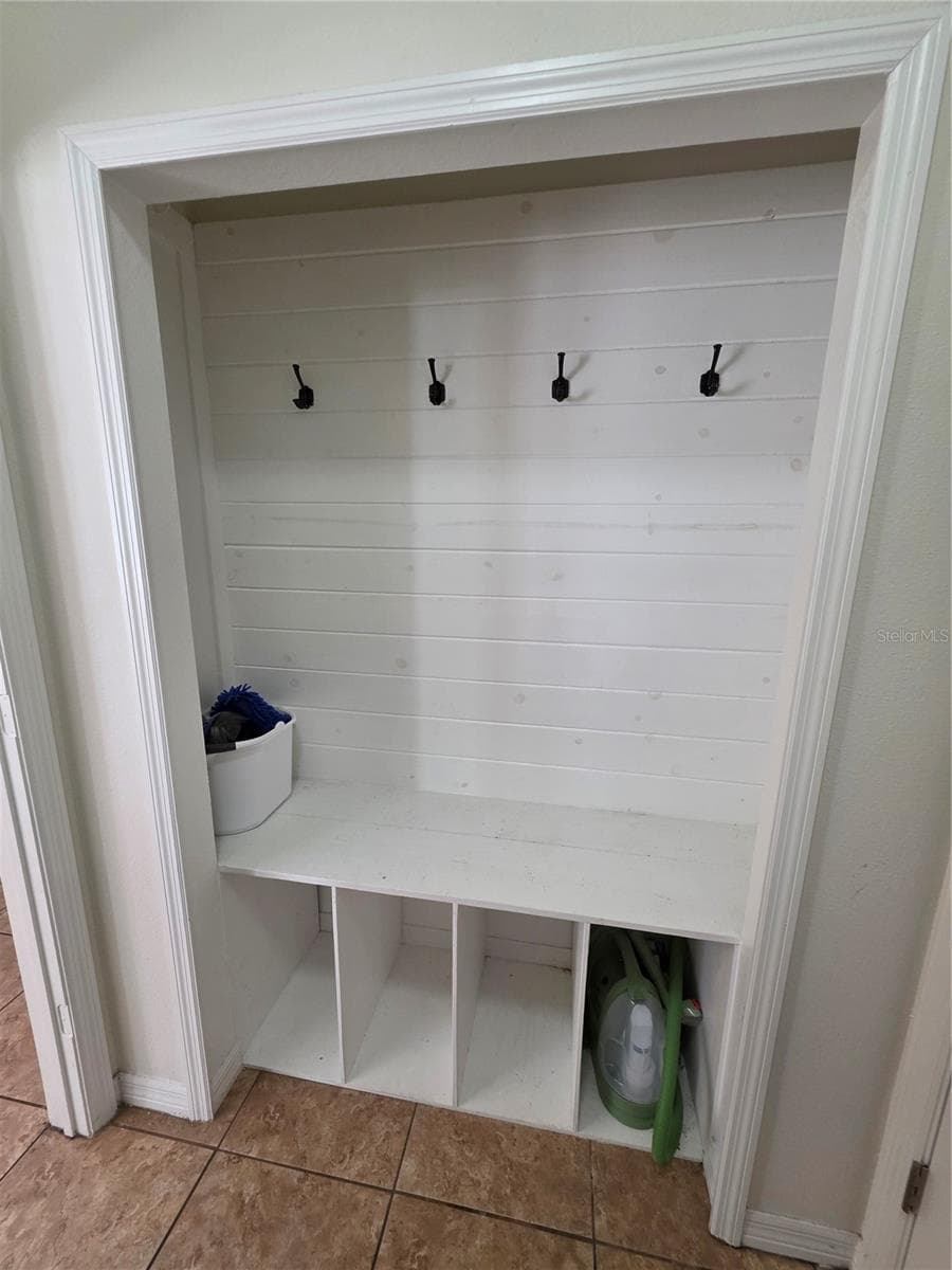 Laundry Room - 2623 HOLLY BLUFF CT, PLANT CITY