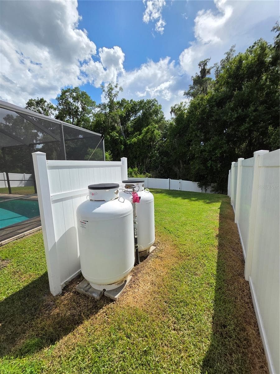 Single Family Residence at 2623 HOLLY BLUFF CT, PLANT CITY, photo 17 of 27