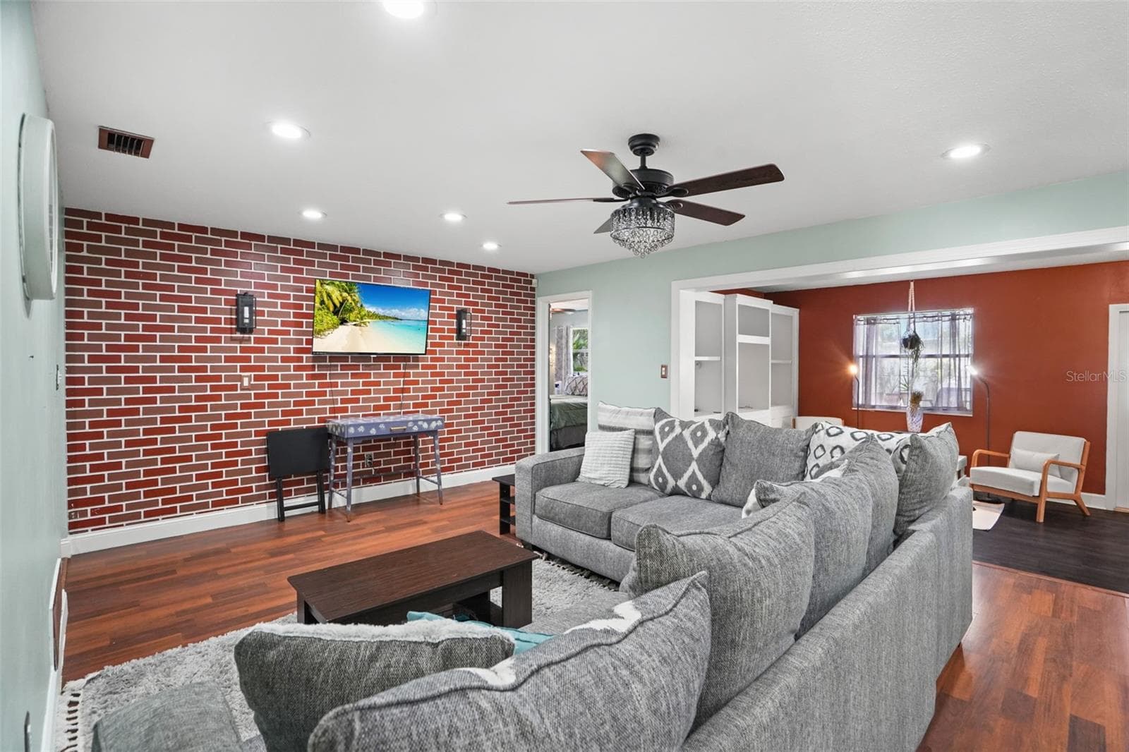 Single Family Residence at 1564 SANTA MONICA DR, DUNEDIN, photo 3 of 34